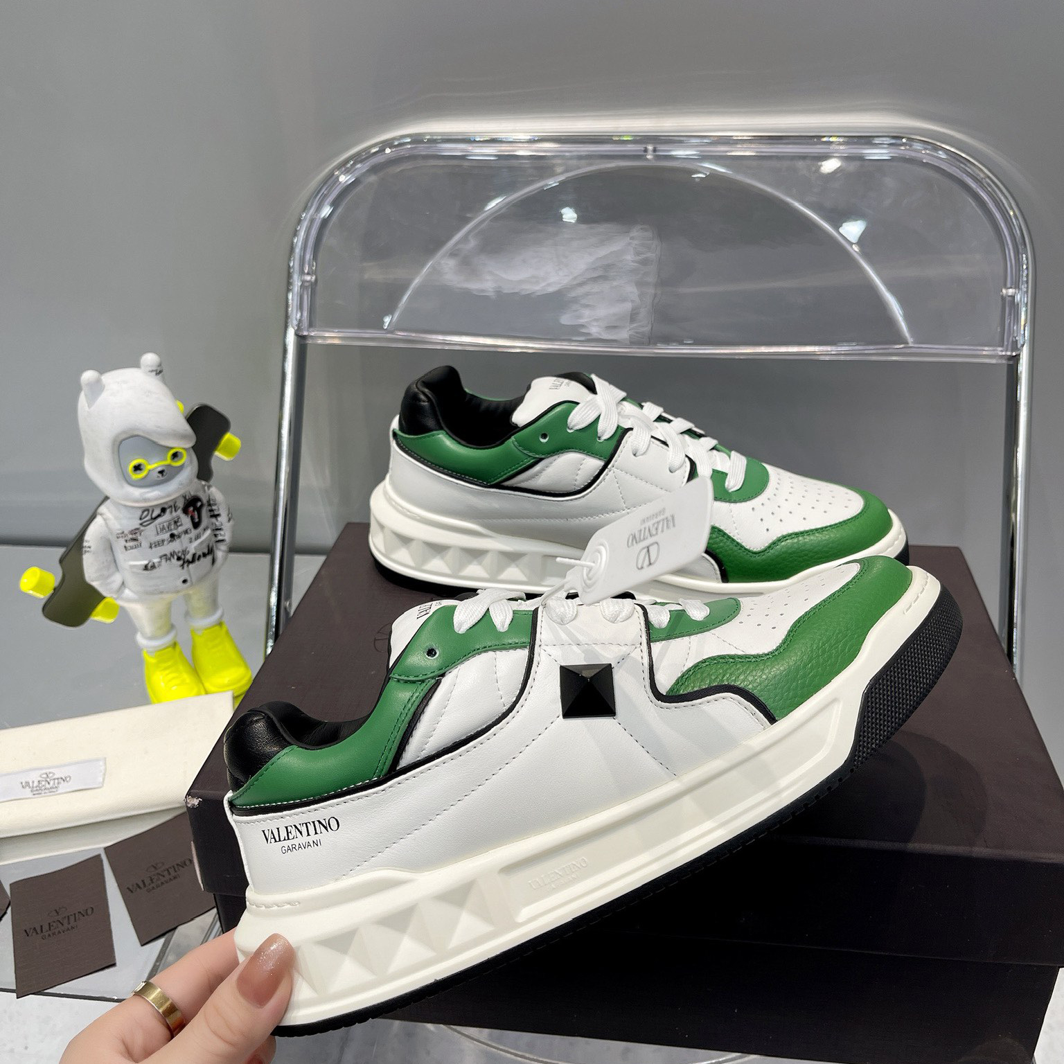 Valenti One Stud Low-Top Calfskin Sneaker - PerfectKickZ