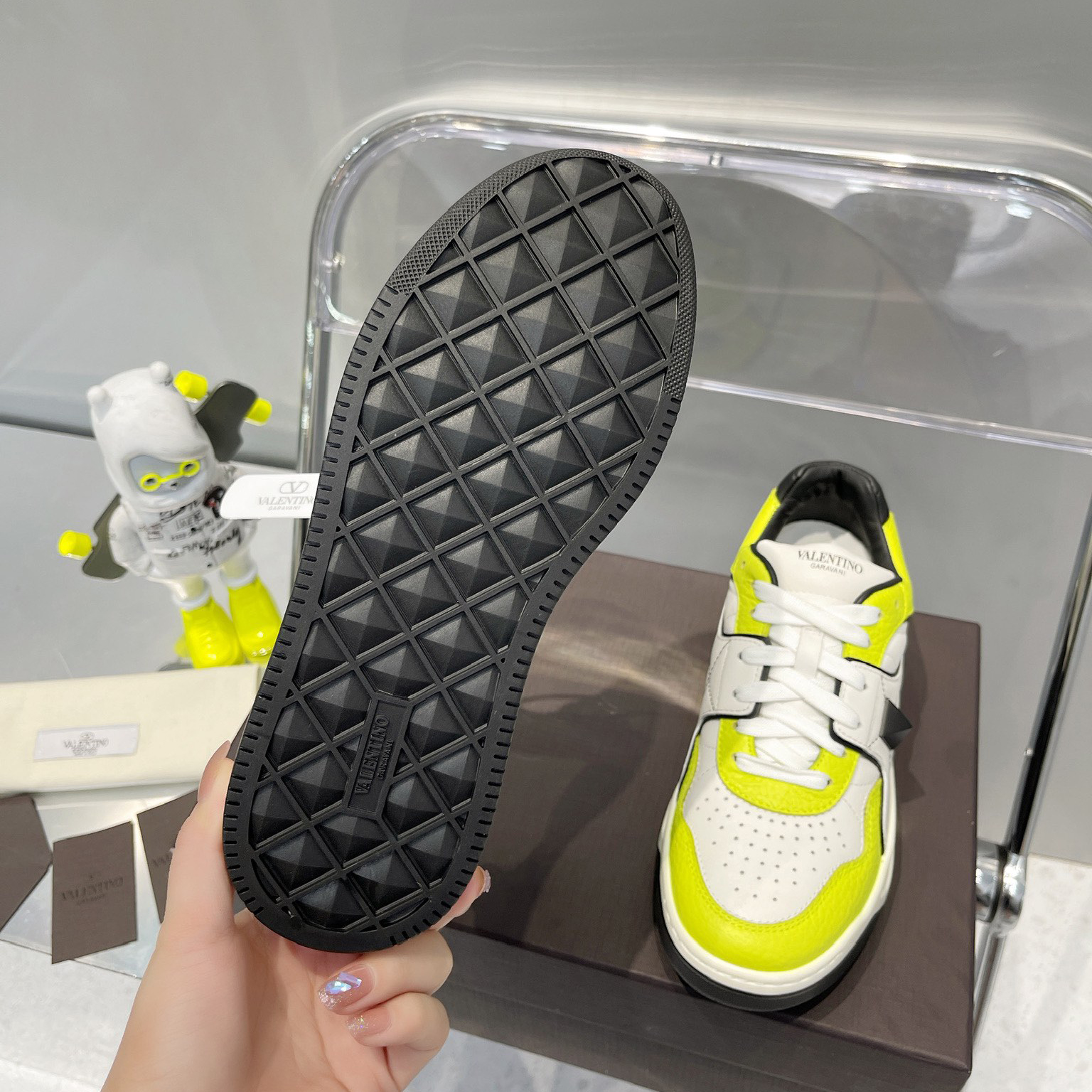 Valenti One Stud Low-Top Calfskin Sneaker - PerfectKickZ