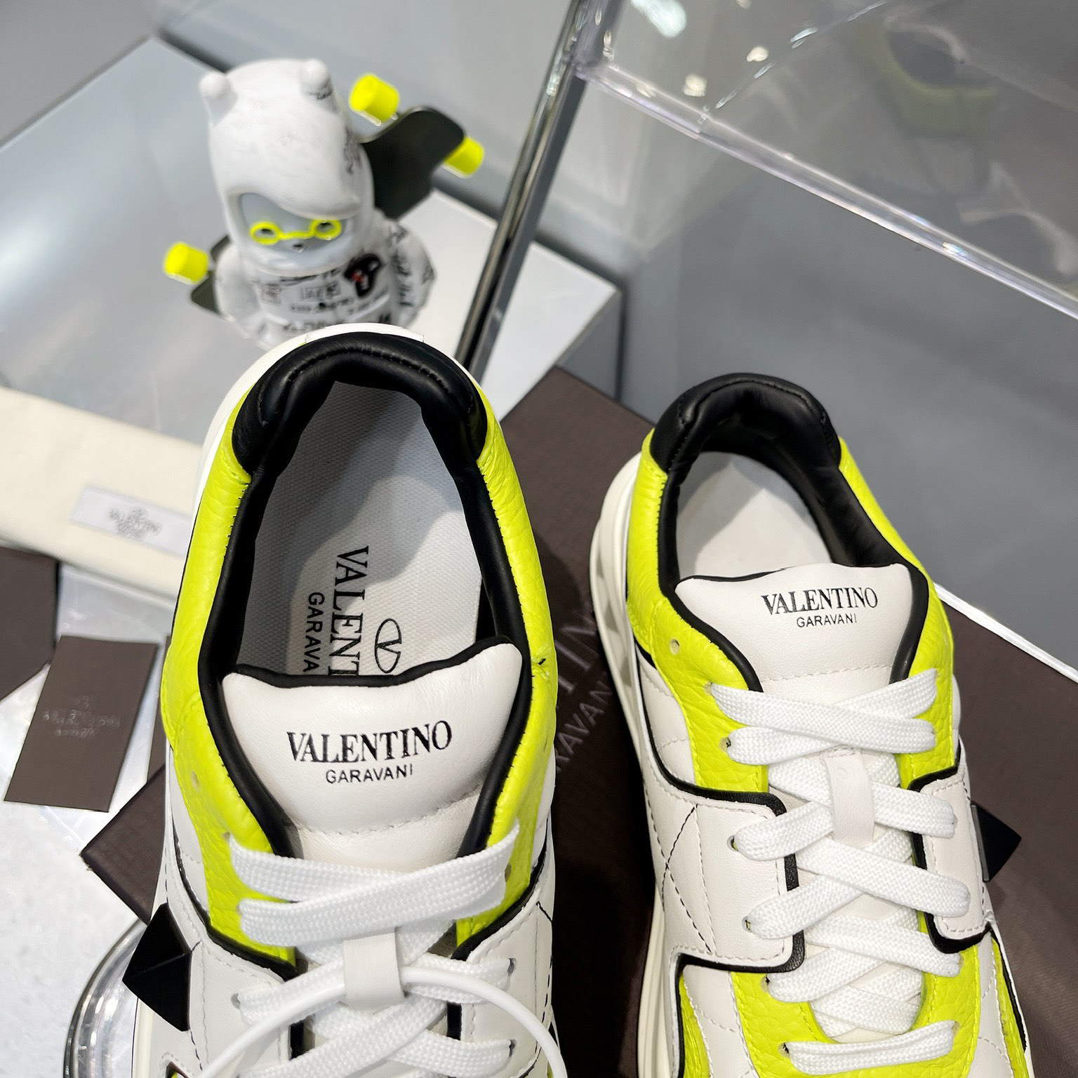 Valenti One Stud Low-Top Calfskin Sneaker - PerfectKickZ
