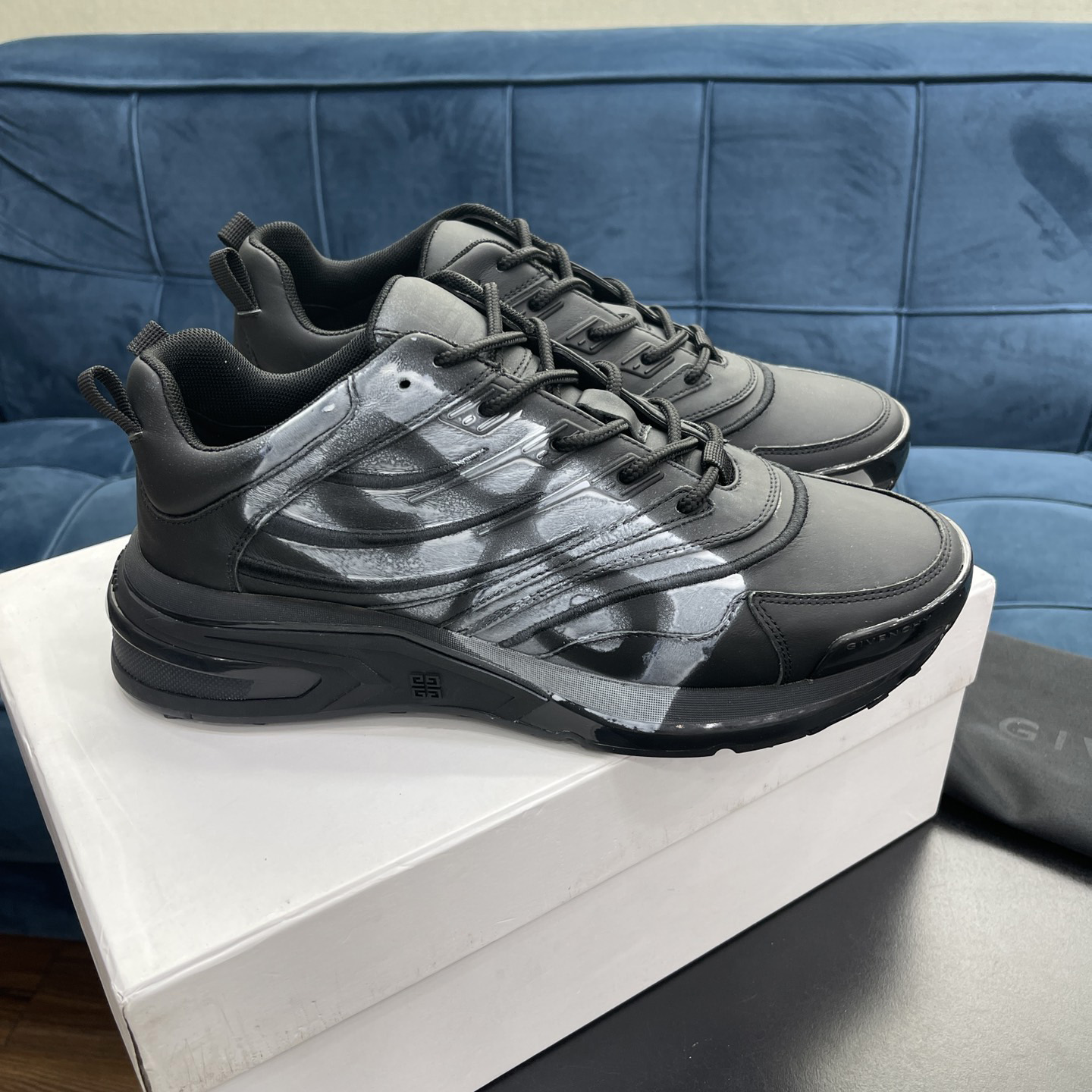 Givenchy Logo Sneakers In Black - PerfectKickZ