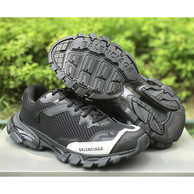 Balenciaga Phantom Trainer Low-Top Sneaker Black/White  - PerfectKickZ