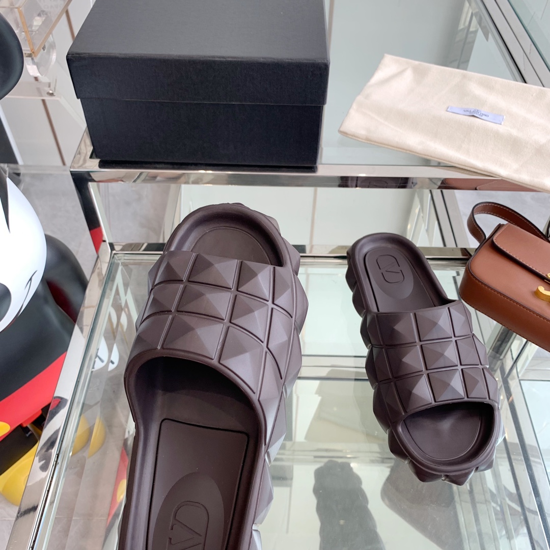 Valenti Roman Stud Turtle Slide Sandal In rubber - PerfectKickZ