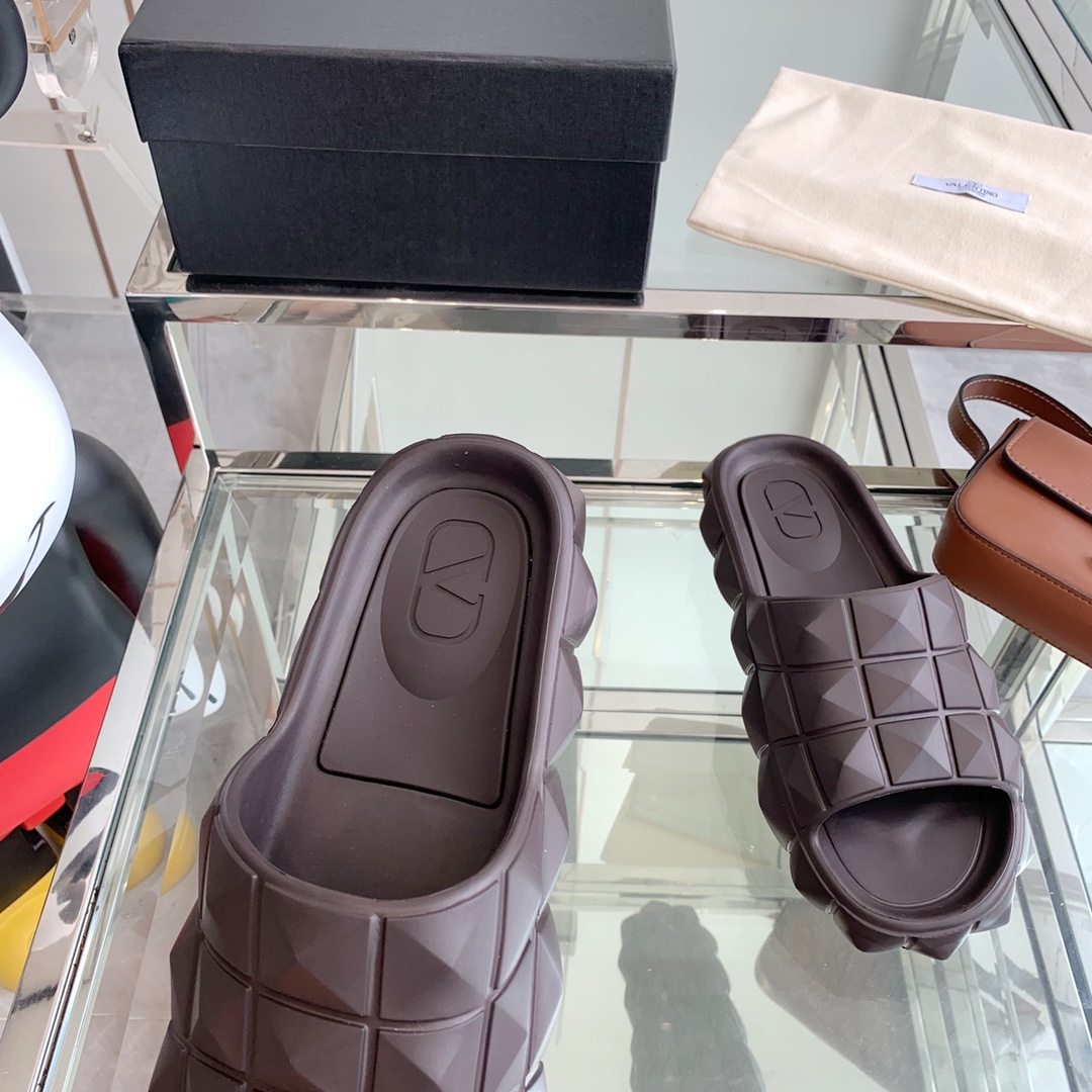 Valenti Roman Stud Turtle Slide Sandal In rubber - PerfectKickZ