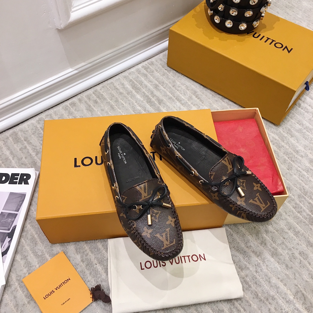 Louis Vuitton Gloria Loafer    1A3V37 - PerfectKickZ