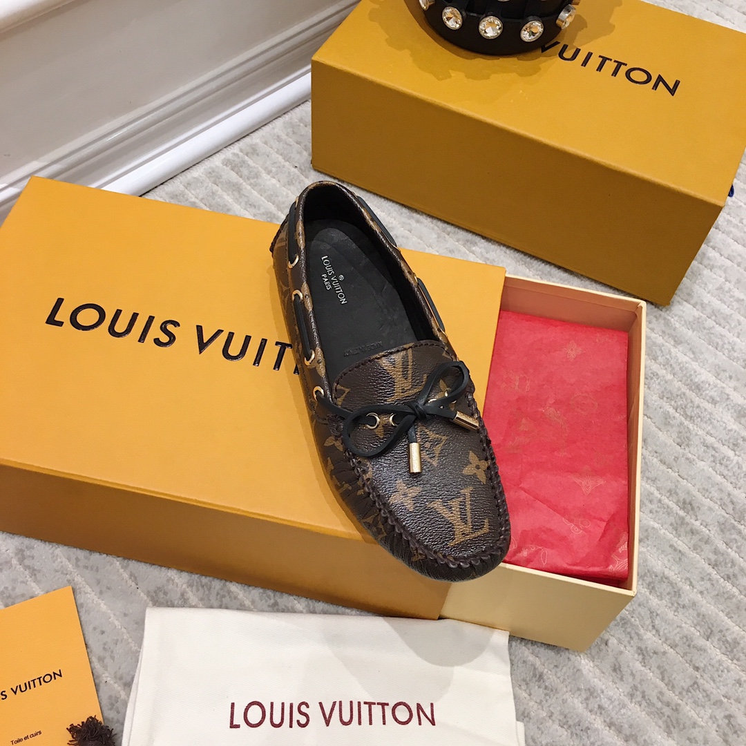 Louis Vuitton Gloria Loafer    1A3V37 - PerfectKickZ