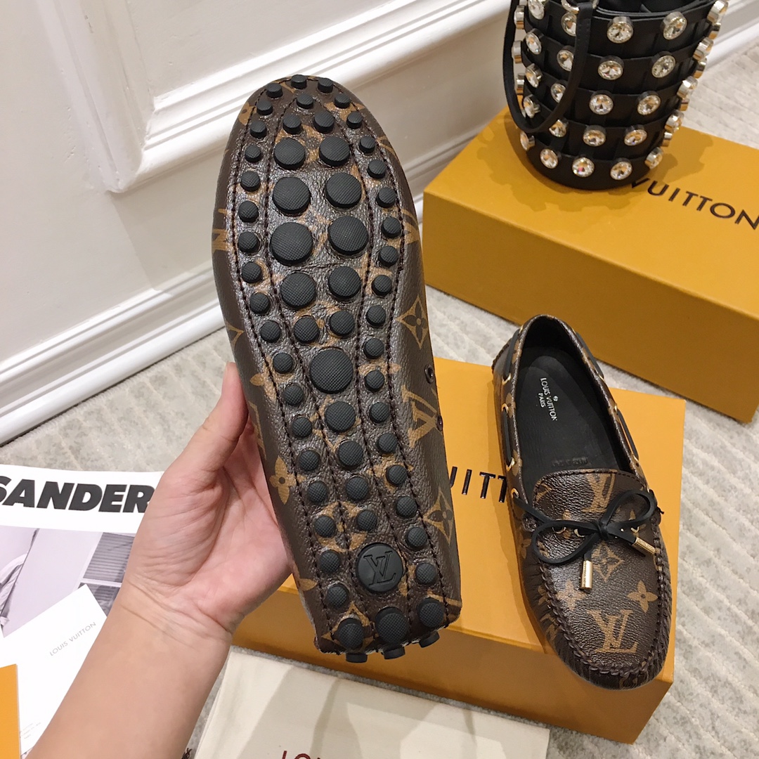 Louis Vuitton Gloria Loafer    1A3V37 - PerfectKickZ