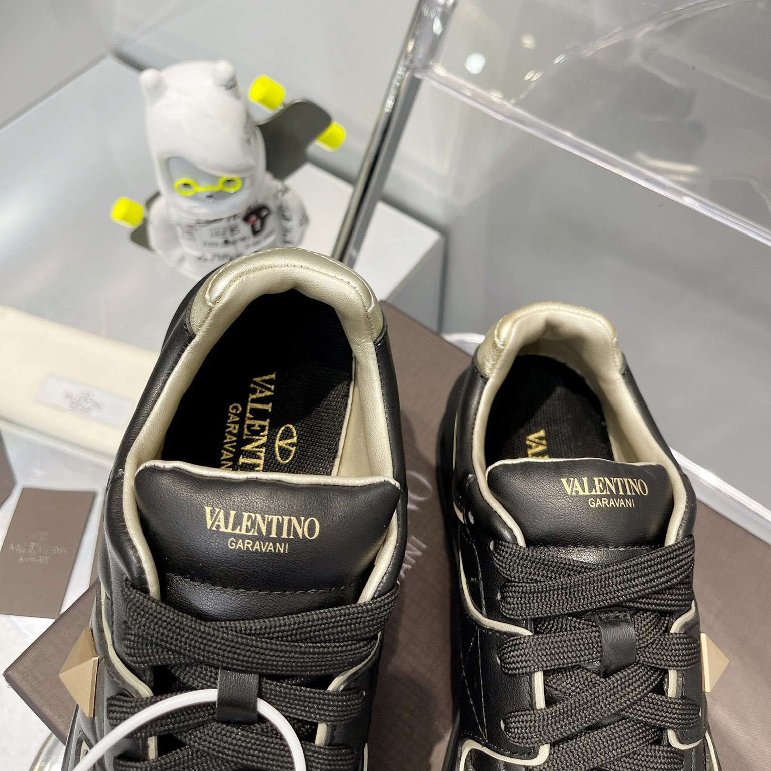 Valenti  One Stud Low-Top Calfskin Sneaker - PerfectKickZ