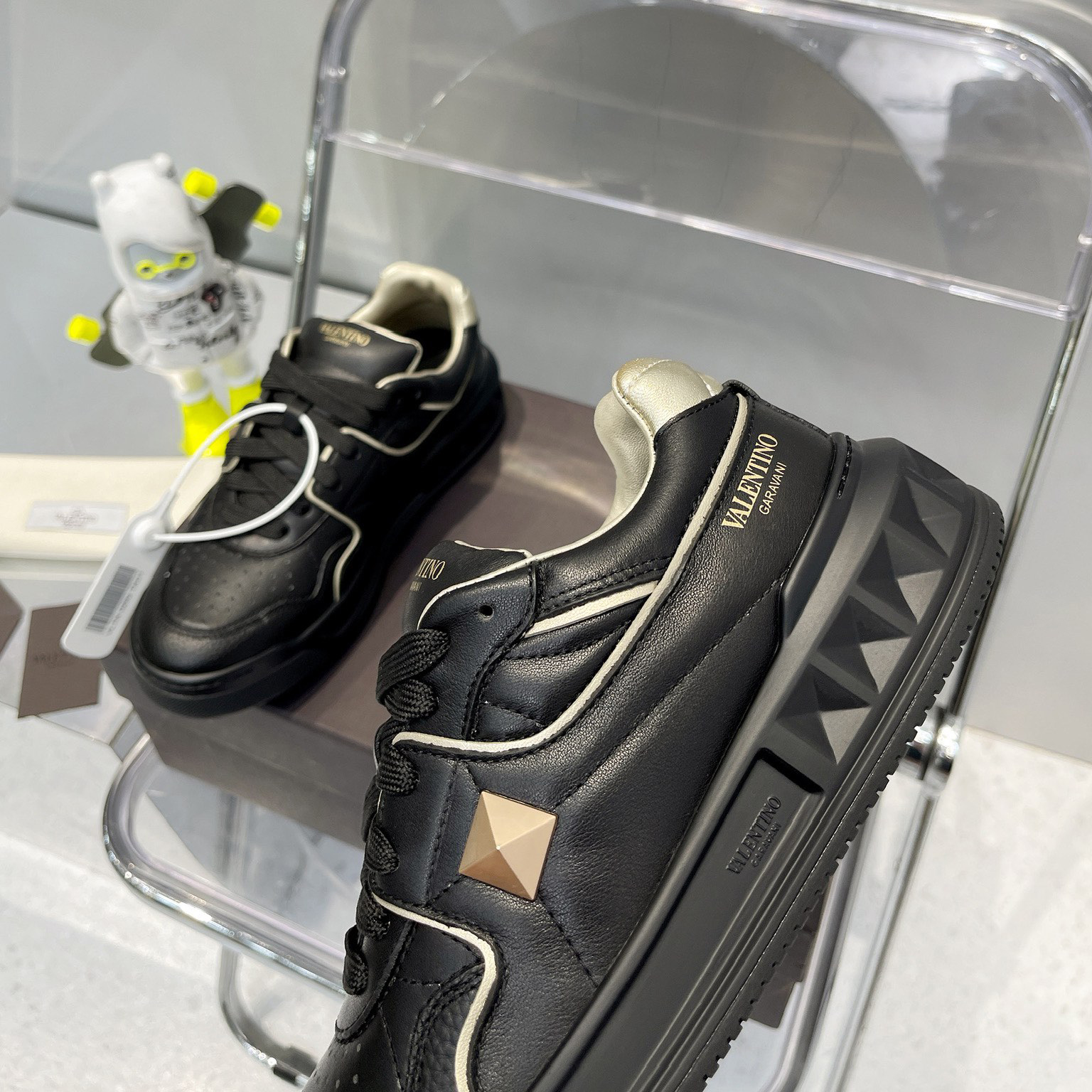 Valenti  One Stud Low-Top Calfskin Sneaker - PerfectKickZ