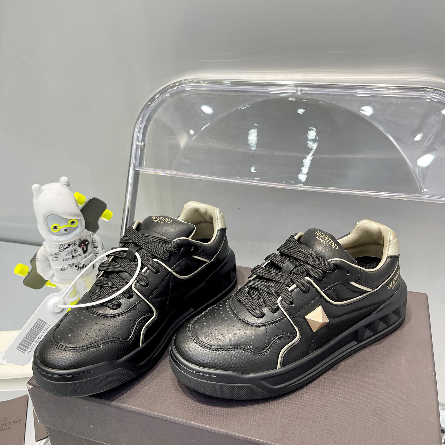 Valenti  One Stud Low-Top Calfskin Sneaker - PerfectKickZ