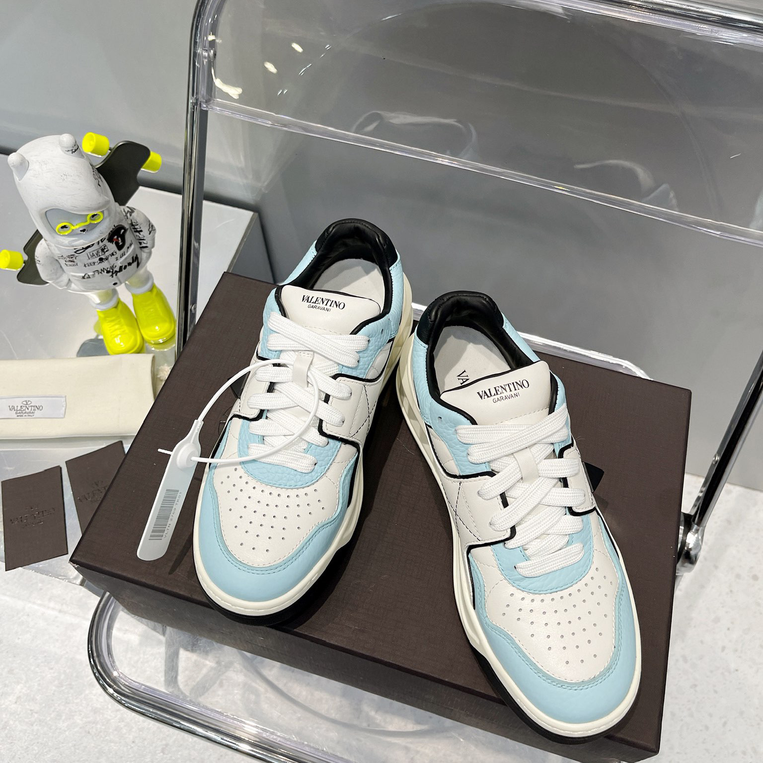 Valenti One Stud Low-Top Calfskin Sneaker - PerfectKickZ
