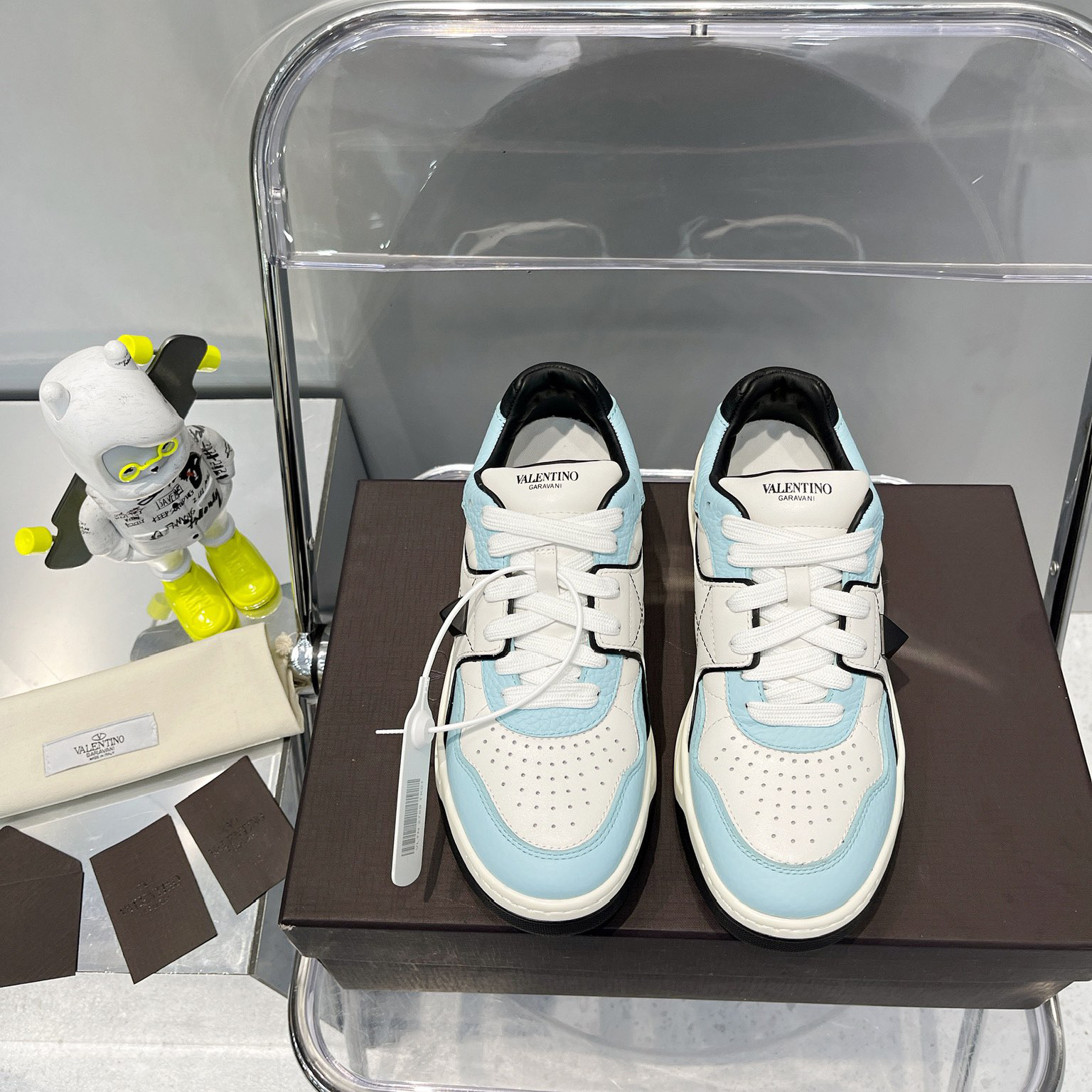 Valenti One Stud Low-Top Calfskin Sneaker - PerfectKickZ