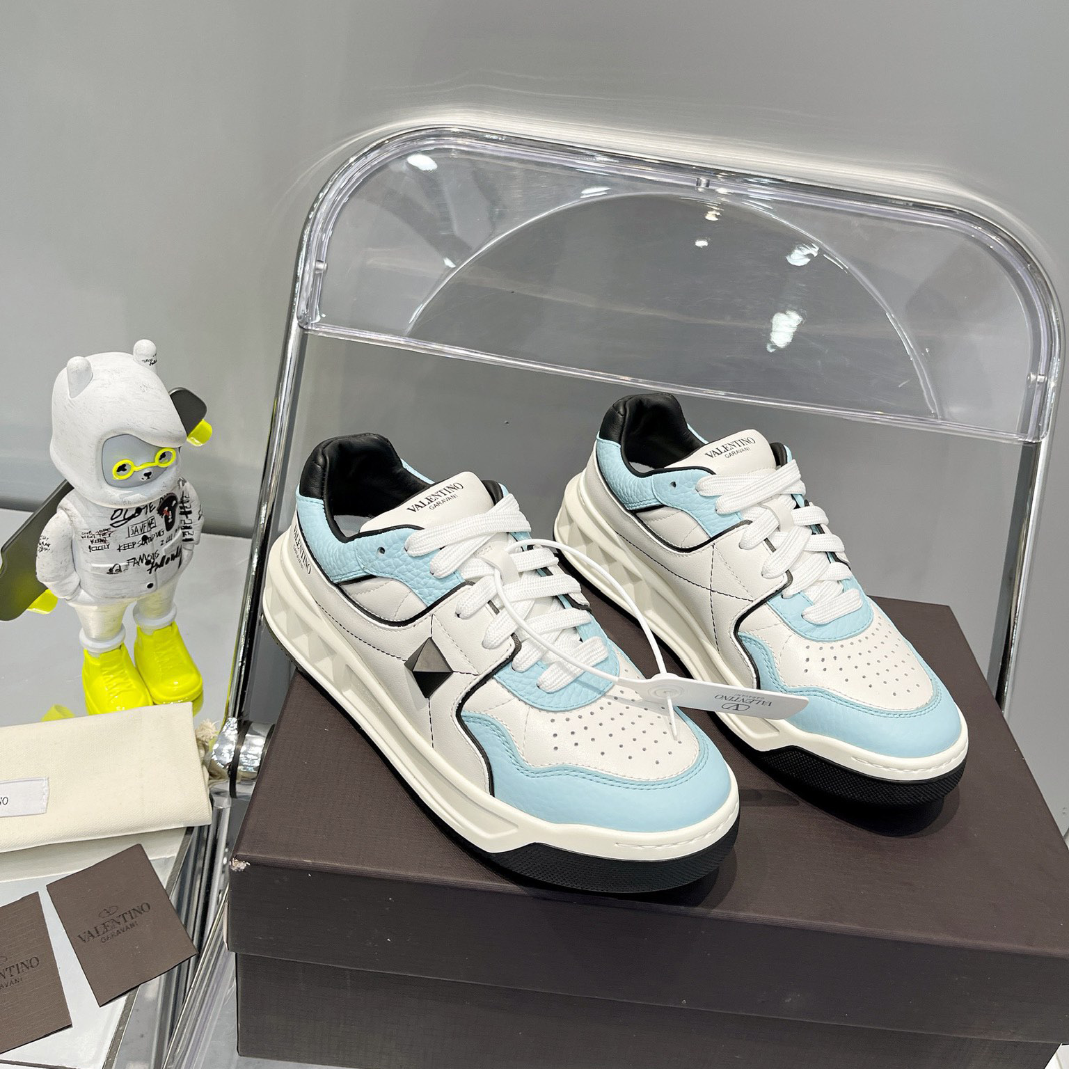 Valenti One Stud Low-Top Calfskin Sneaker - PerfectKickZ