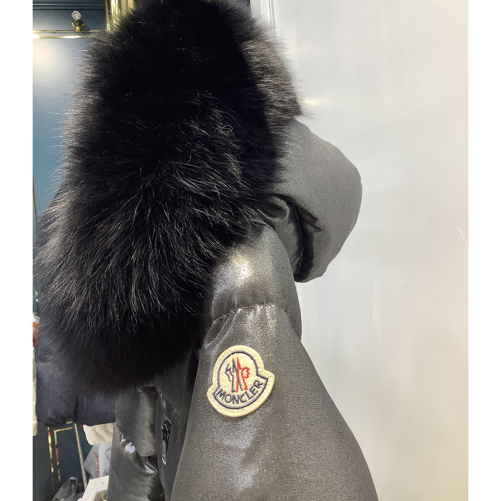 Moncler Laiche Short Down Jacket - PerfectKickZ
