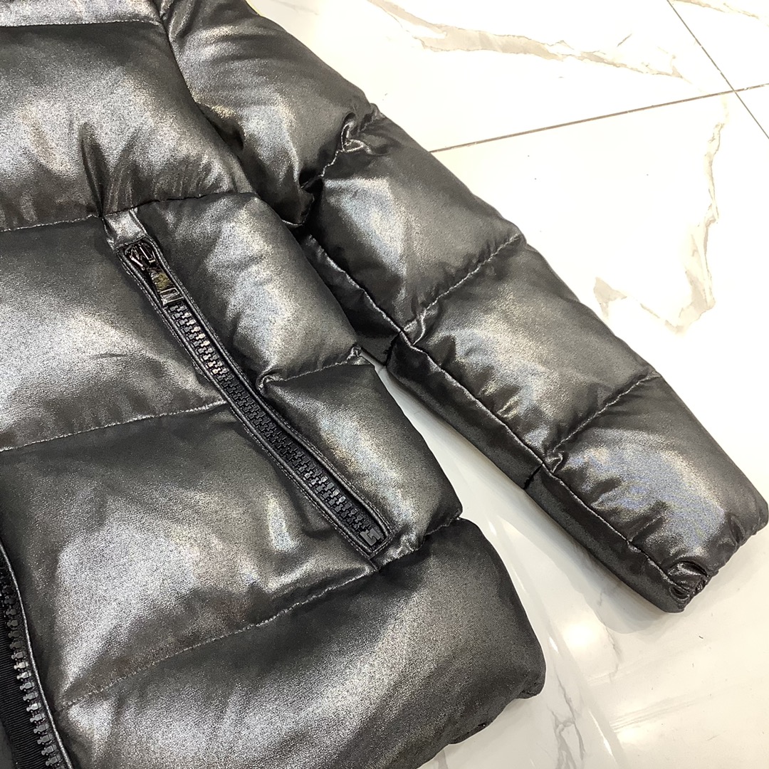Moncler Laiche Short Down Jacket - PerfectKickZ