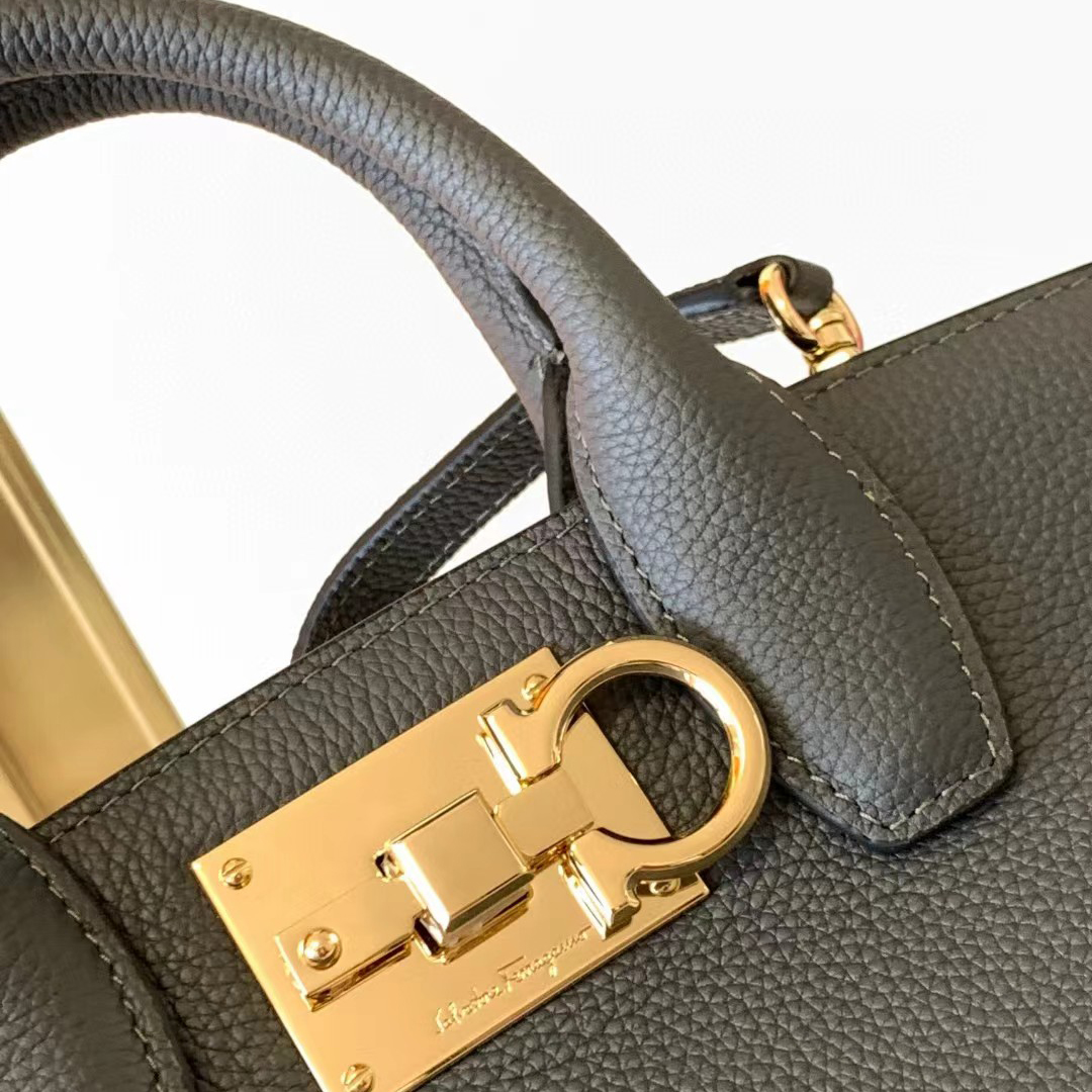 Ferragamo Studio Soft Bag(29-25-14.5cm)   21H159 - PerfectKickZ