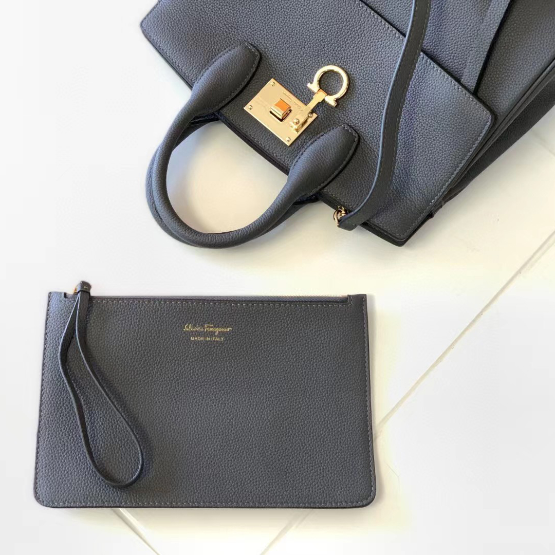 Ferragamo Studio Soft Bag(29-25-14.5cm)   21H159 - PerfectKickZ