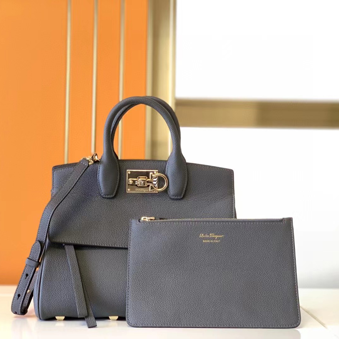 Ferragamo Studio Soft Bag(29-25-14.5cm)   21H159 - PerfectKickZ