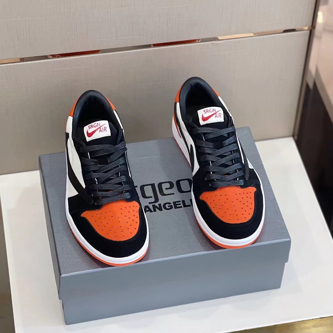 Travis Scott x Nike Air Max Day Sneaker  - 