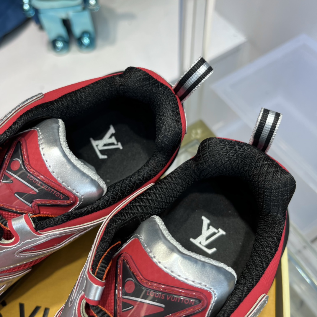 Louis Vuitton  LV Runner Tatic Sneaker     1AA39A - PerfectKickZ