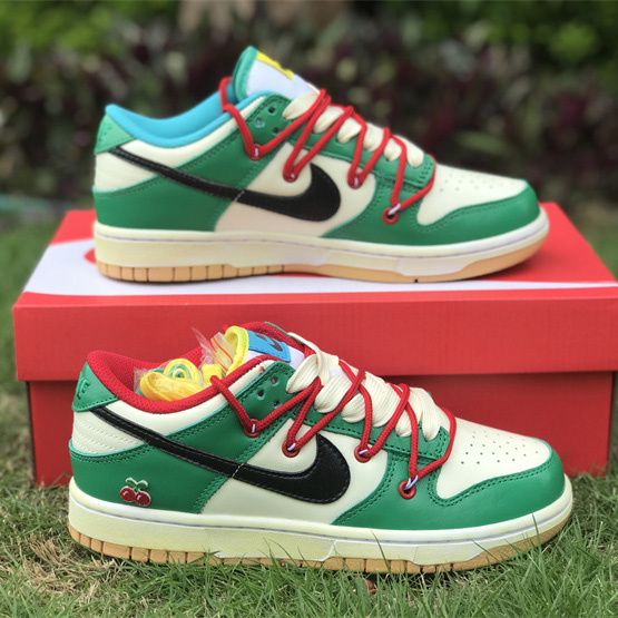 Nike Dunk  Low Sneaker    DH0952-100 - PerfectKickZ