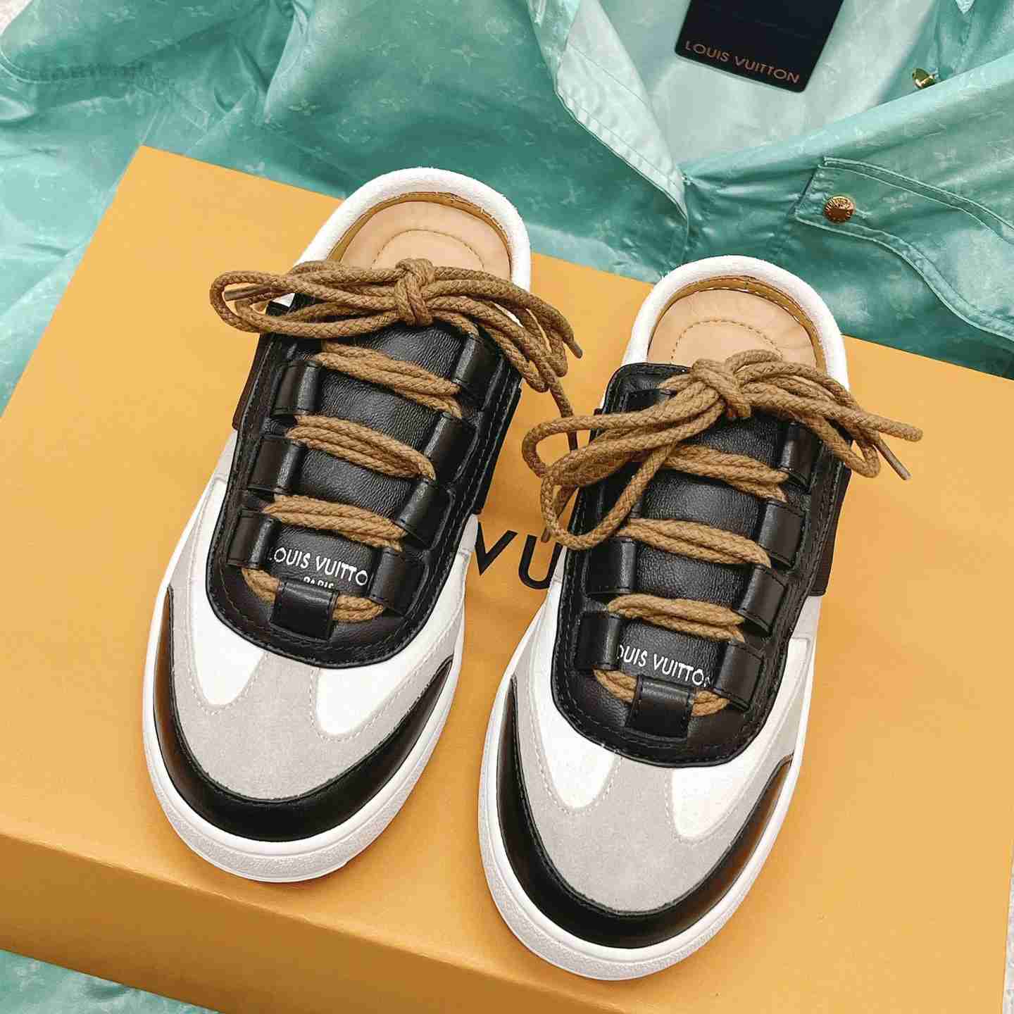Louis Vuitton Lous Open Back Sneaker    1AAOO2 - PerfectKickZ