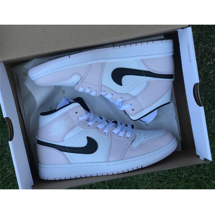 Air Jordan 1 Mid  Sneaker      BQ6472-500 - PerfectKickZ