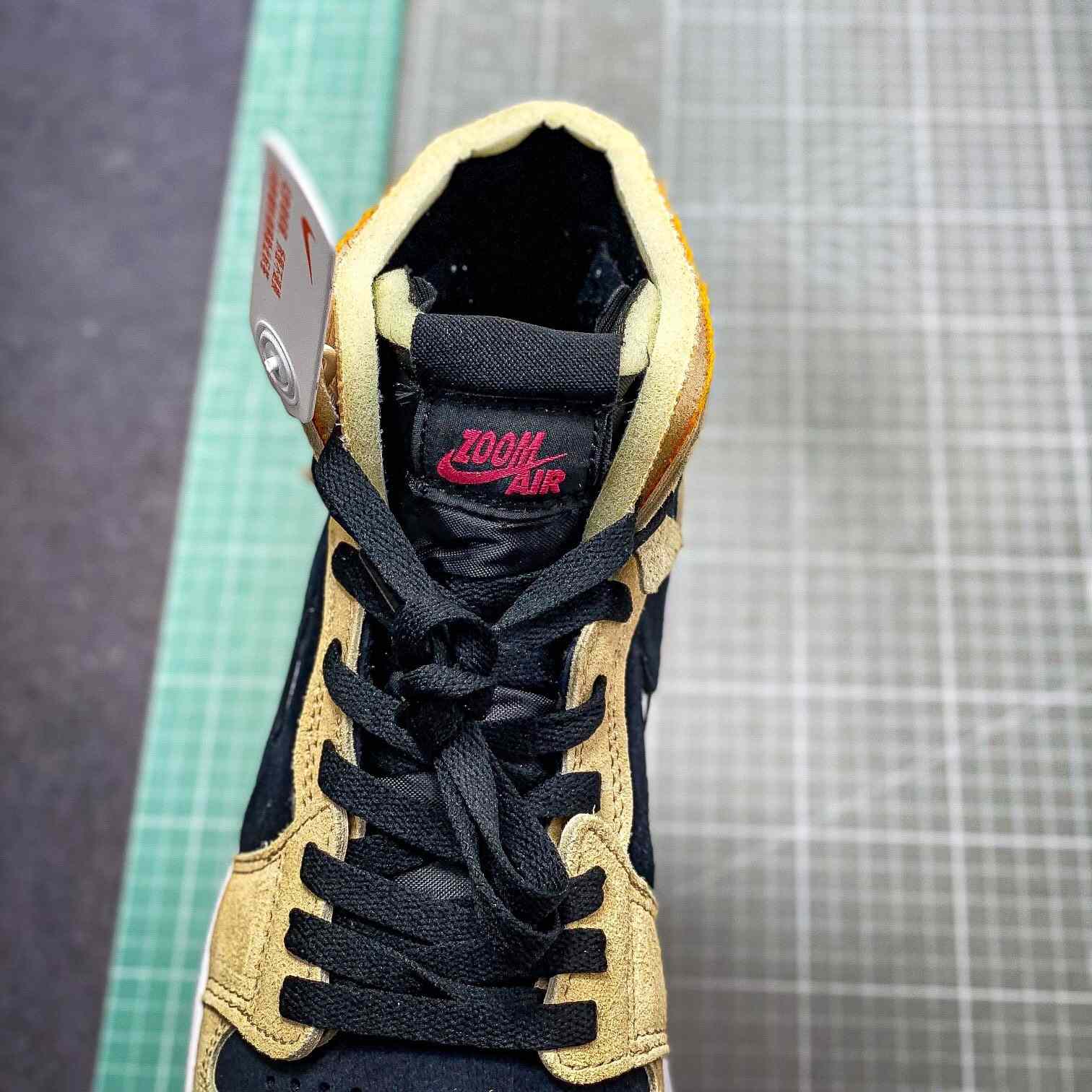 Air Jordan 1 Zoom CMFT AJ1  Sneaker    CT0978-200 - PerfectKickZ
