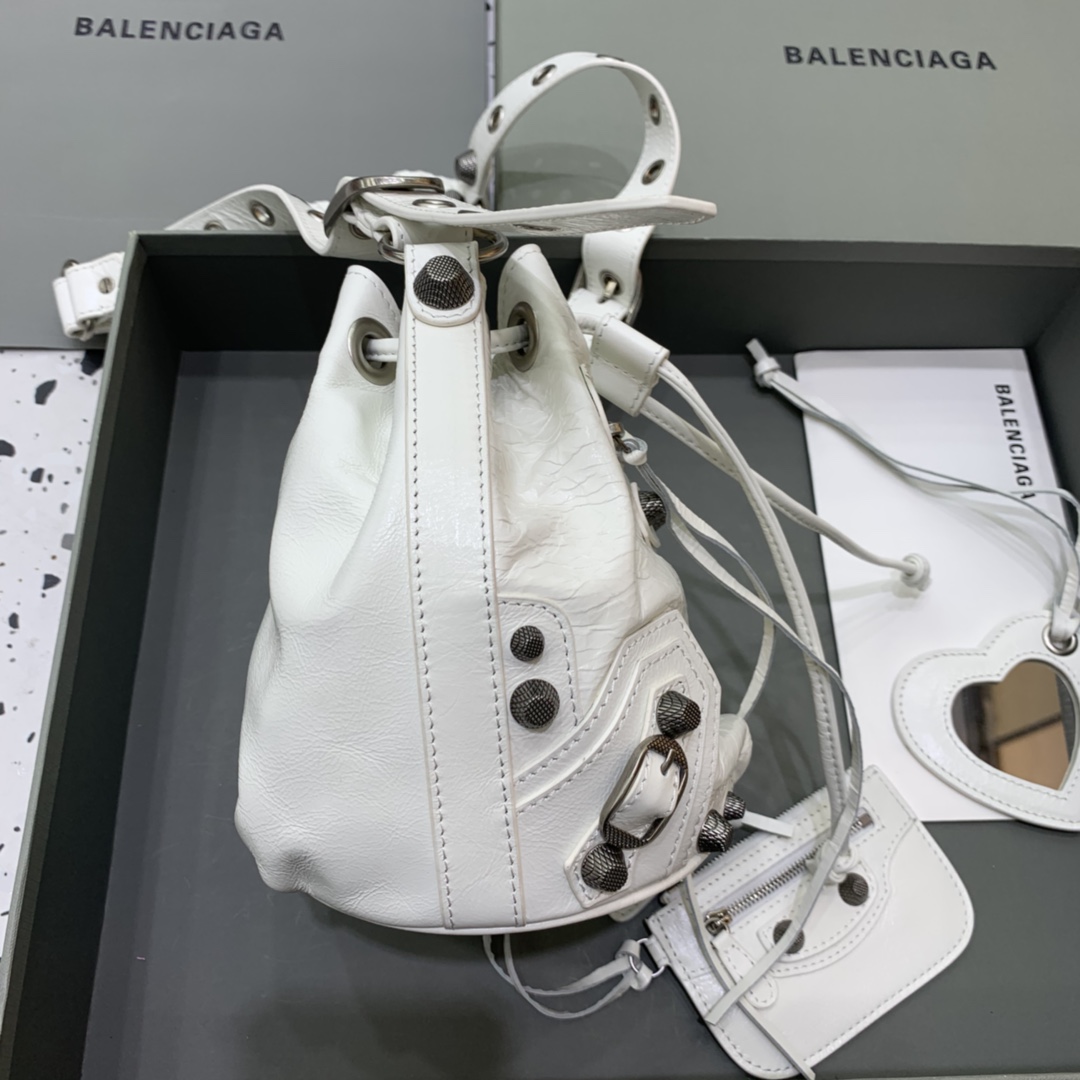 Balenciaga Le Cagole XS Bucket Bag In White Arena Lambskin, Aged-Silver Hardware(15-19.8-17.8cm) - PerfectKickZ
