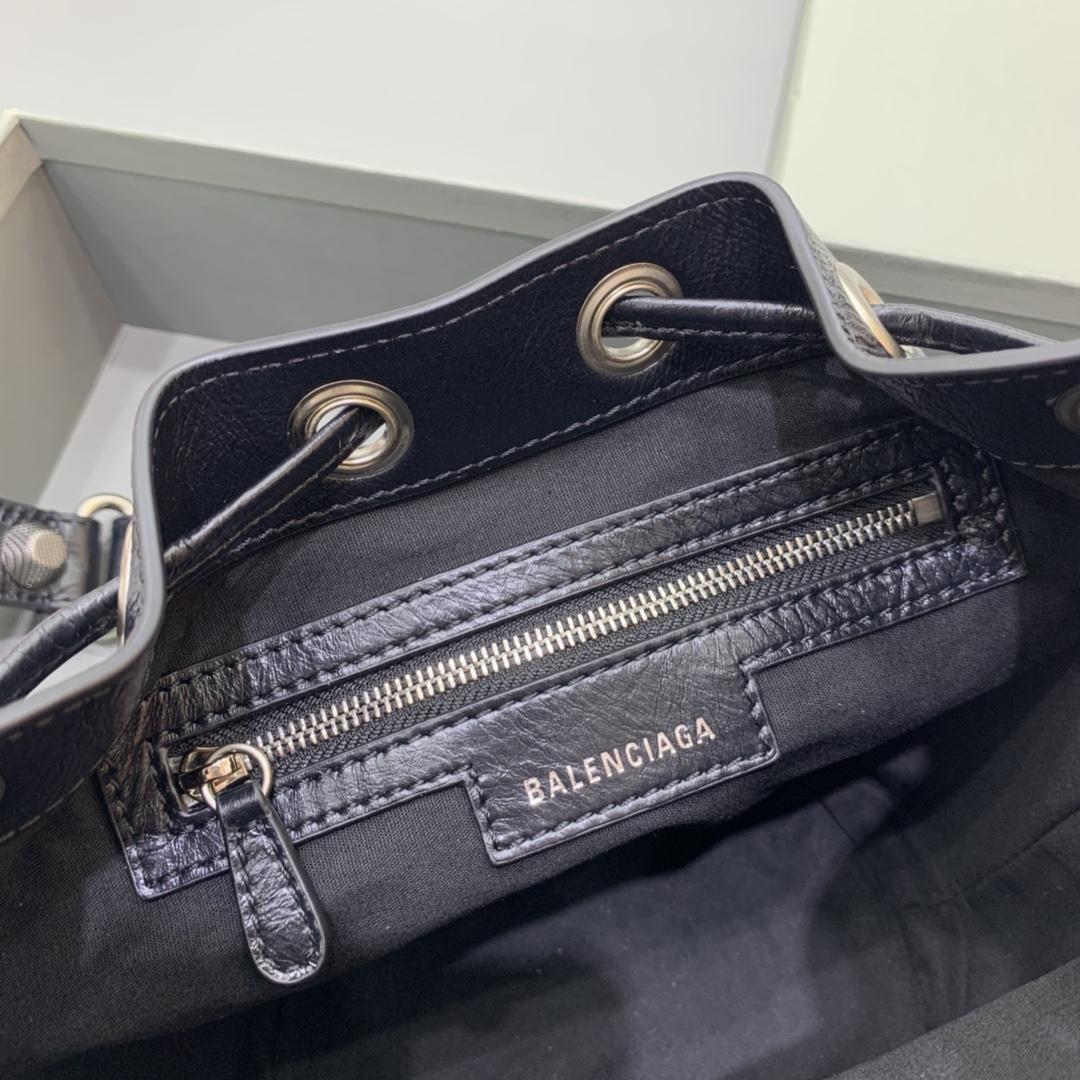 Balenciaga Le Cagole XS Bucket Bag In Black Arena Lambskin, Aged-Silver Hardware(15-19.8-17.8cm) - PerfectKickZ