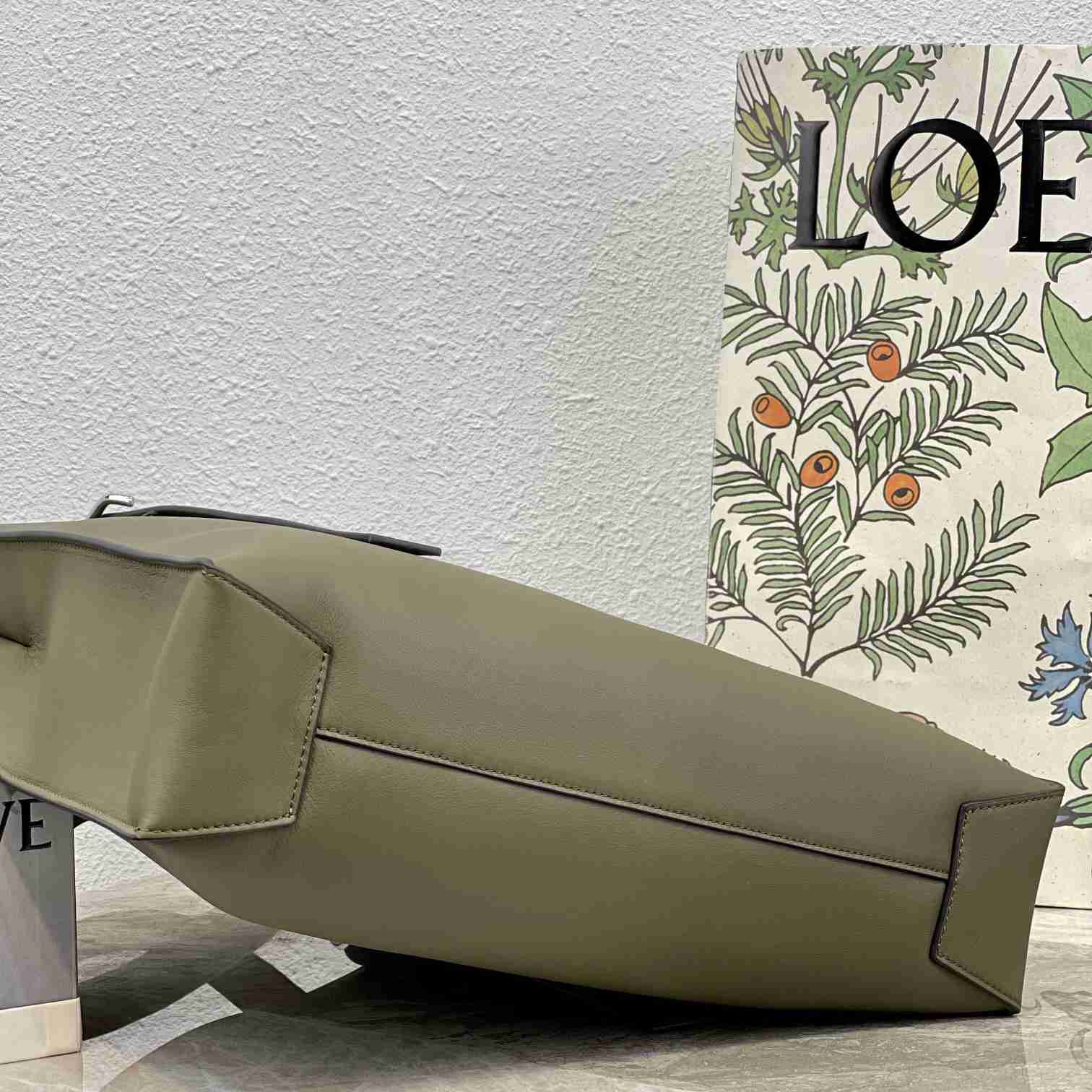 Loewe Buckle Horizontal Tote In Classic Calfskin(38.7-32.9-9.2cm) - PerfectKickZ