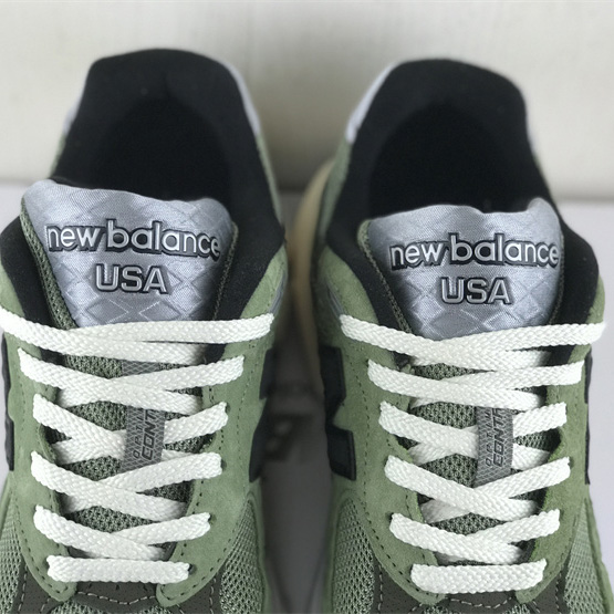 New Balance 990 V3 Sneakers          - PerfectKickZ