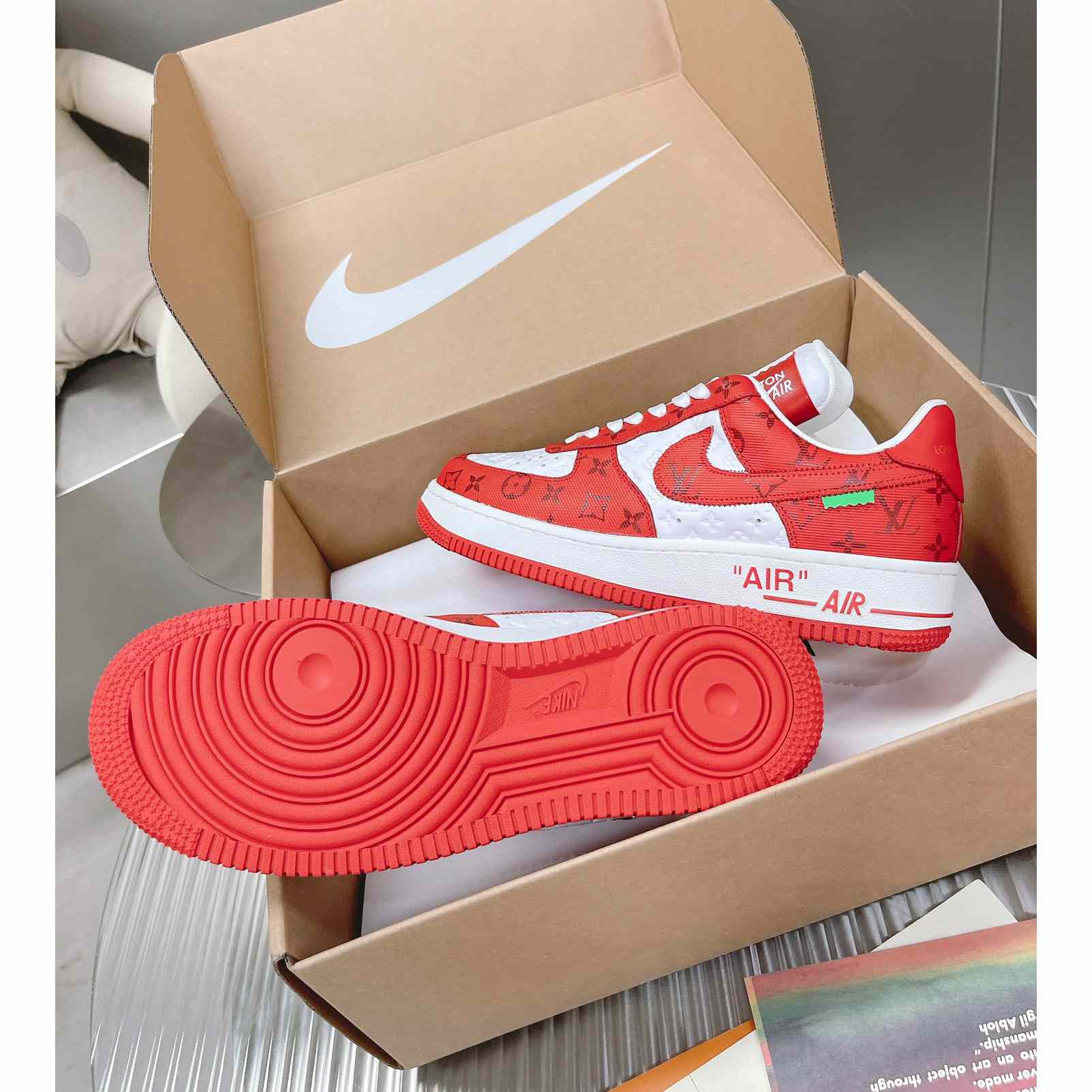 Louis Vuitton x Air Jordan1 Low AJ1 Sneaker - 