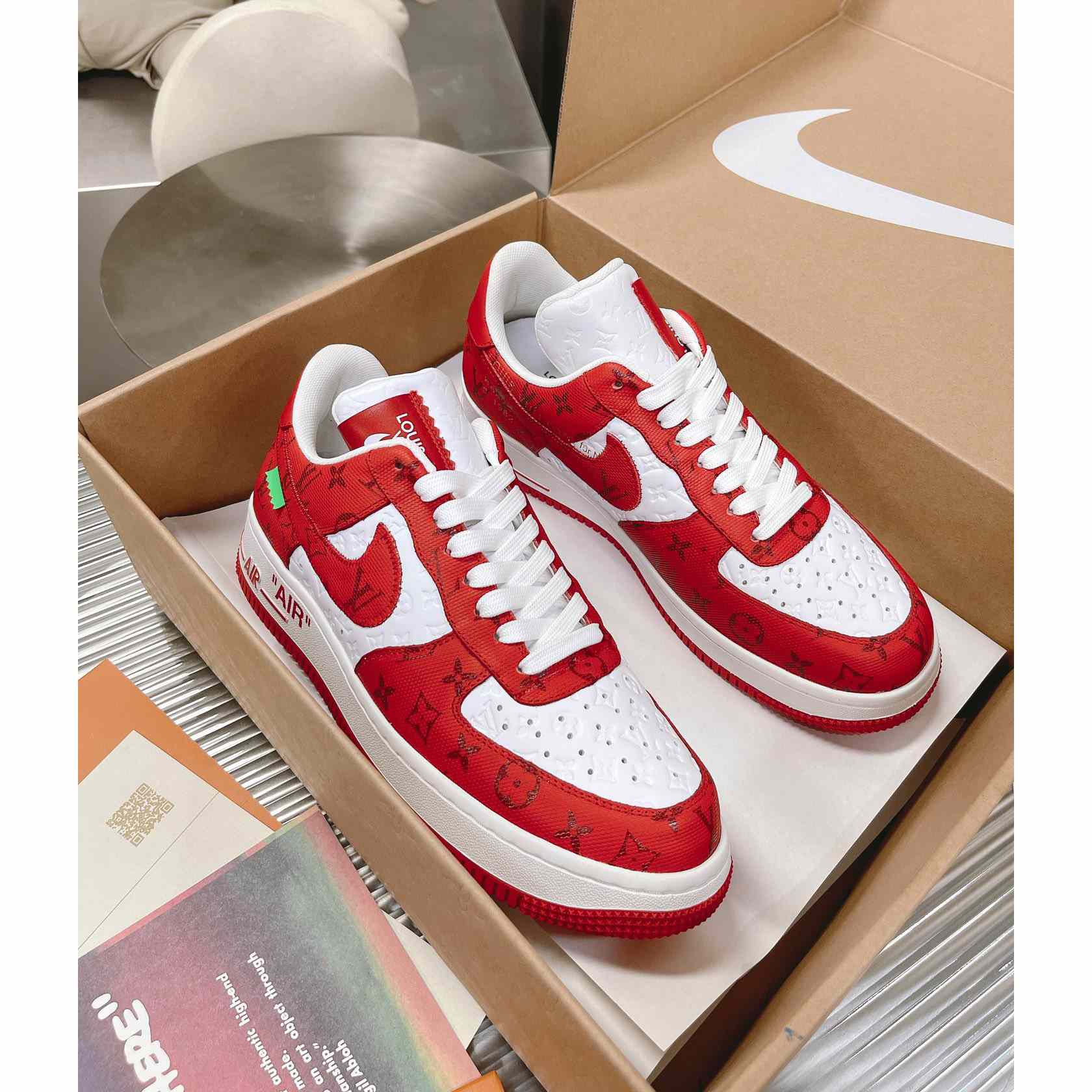 Louis Vuitton x Air Jordan1 Low AJ1 Sneaker - 