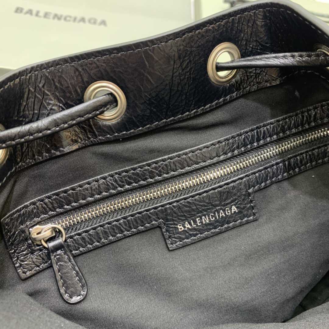Balenciaga Le Cagole Small Bucket Bag In Black Arena Lambskin, Aged-Silver Hardware(30-22.9-17cm) - PerfectKickZ