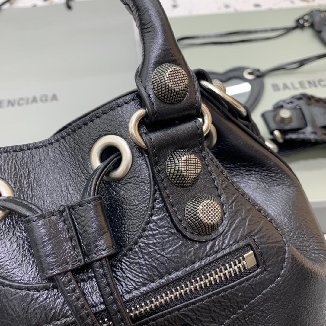 Balenciaga Le Cagole Small Bucket Bag In Black Arena Lambskin, Aged-Silver Hardware(30-22.9-17cm) - PerfectKickZ