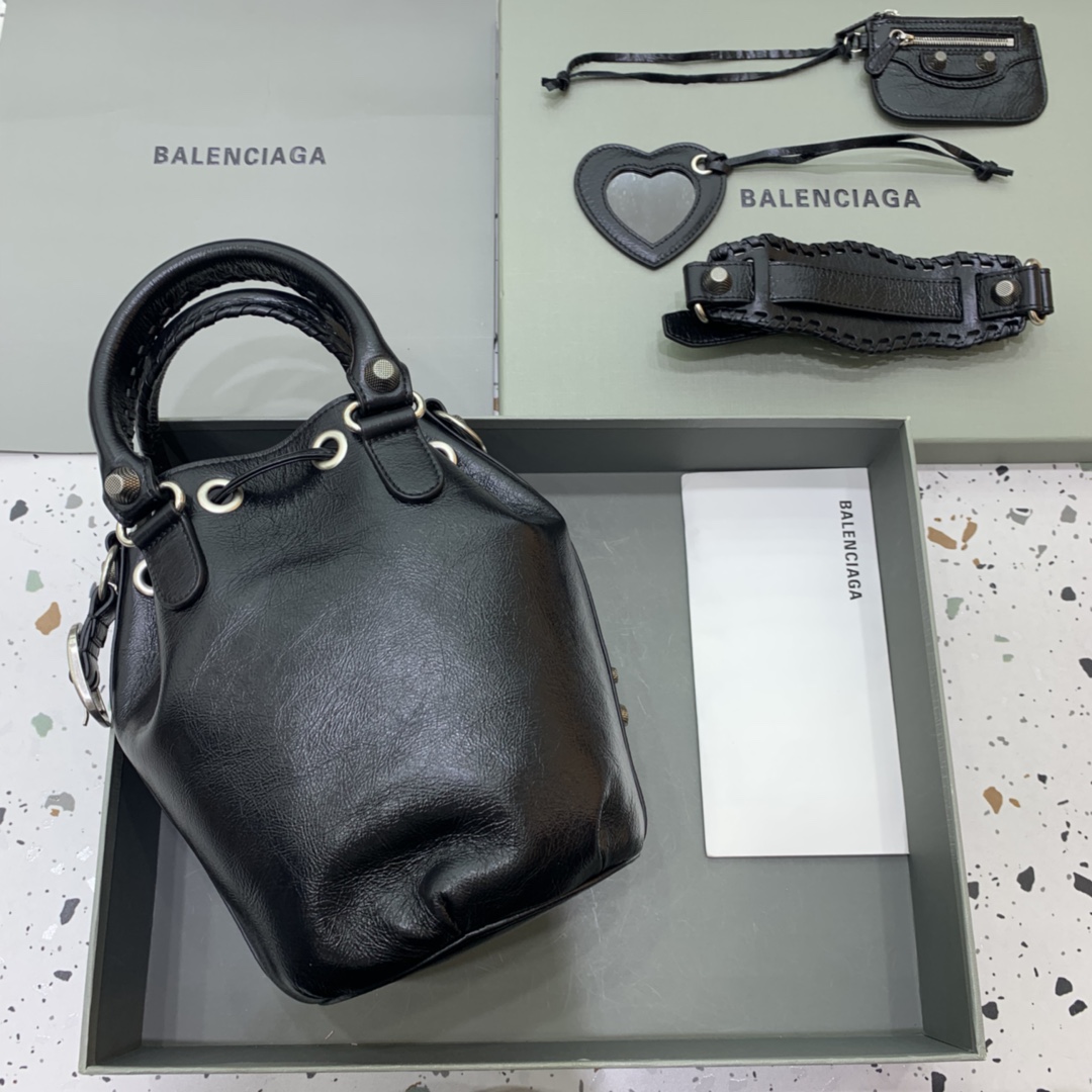 Balenciaga Le Cagole Small Bucket Bag In Black Arena Lambskin, Aged-Silver Hardware(30-22.9-17cm) - PerfectKickZ