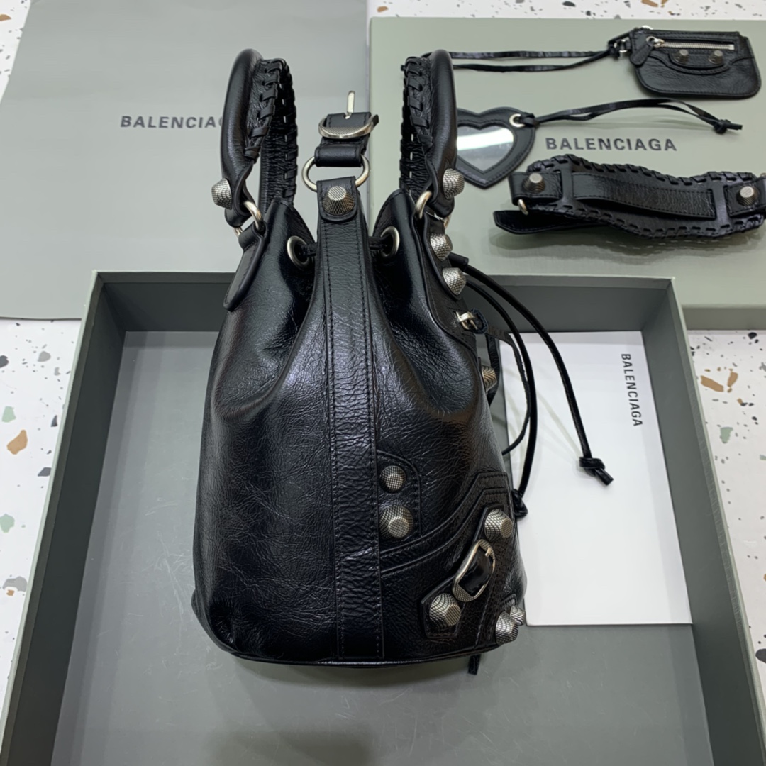 Balenciaga Le Cagole Small Bucket Bag In Black Arena Lambskin, Aged-Silver Hardware(30-22.9-17cm) - PerfectKickZ
