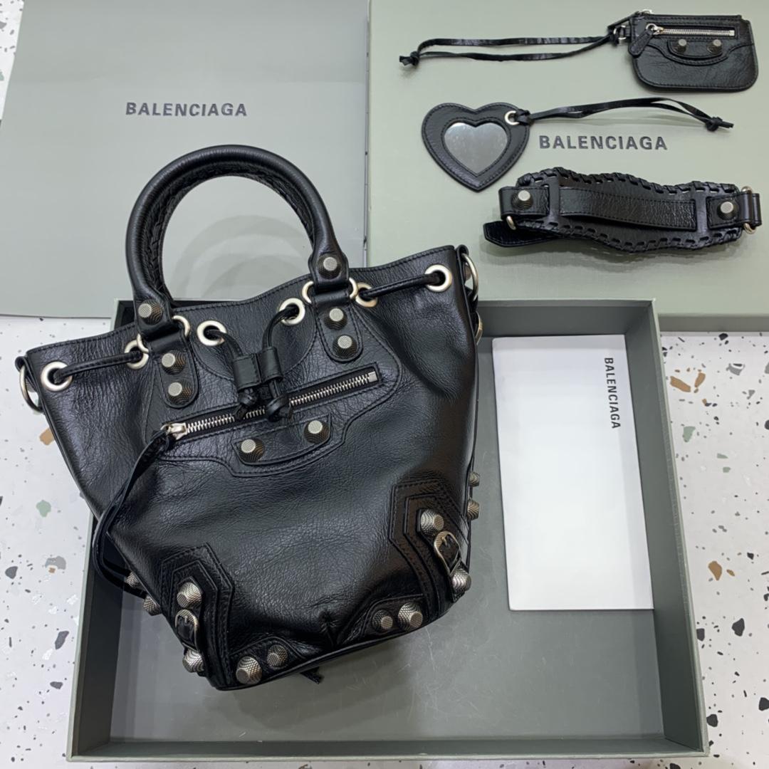 Balenciaga Le Cagole Small Bucket Bag In Black Arena Lambskin, Aged-Silver Hardware(30-22.9-17cm) - PerfectKickZ