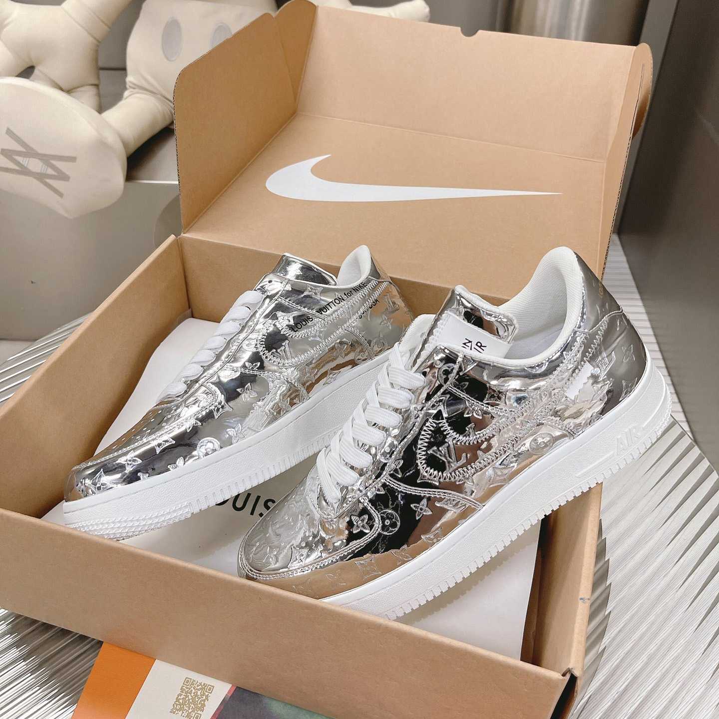 Louis Vuitton x Air Jordan1 Low AJ1 Sneaker - PerfectKickZ