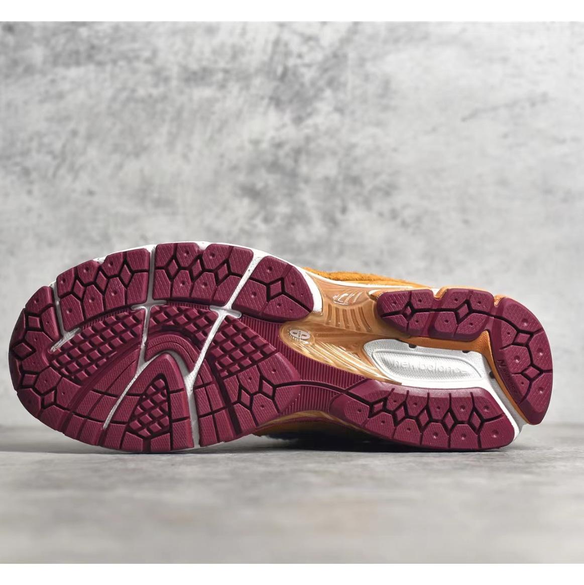 New Balance x SaleheBembury WL2002 Sneakers            - PerfectKickZ