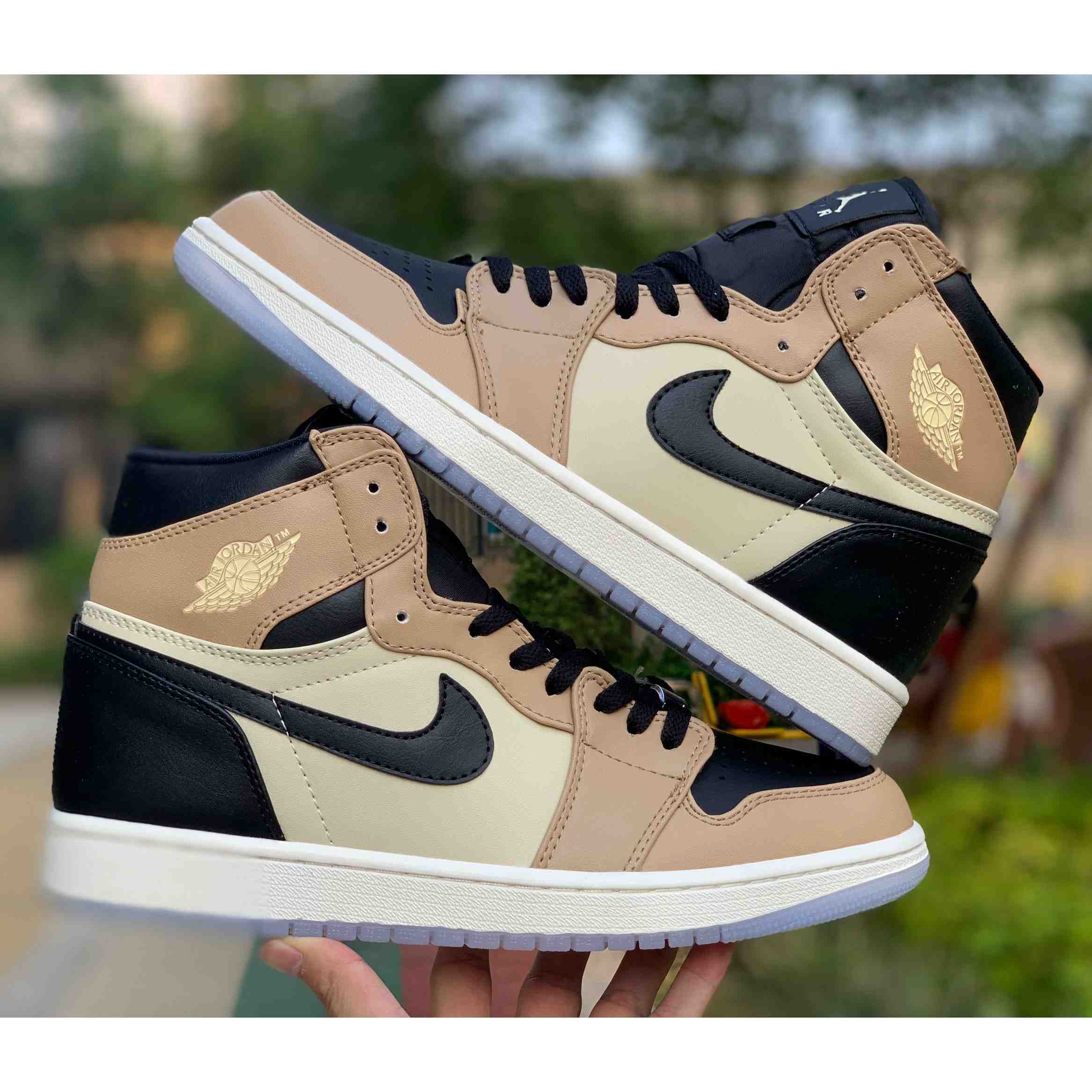 Air Jordan 1 AJ1 Sneaker    AH7389-003 - PerfectKickZ
