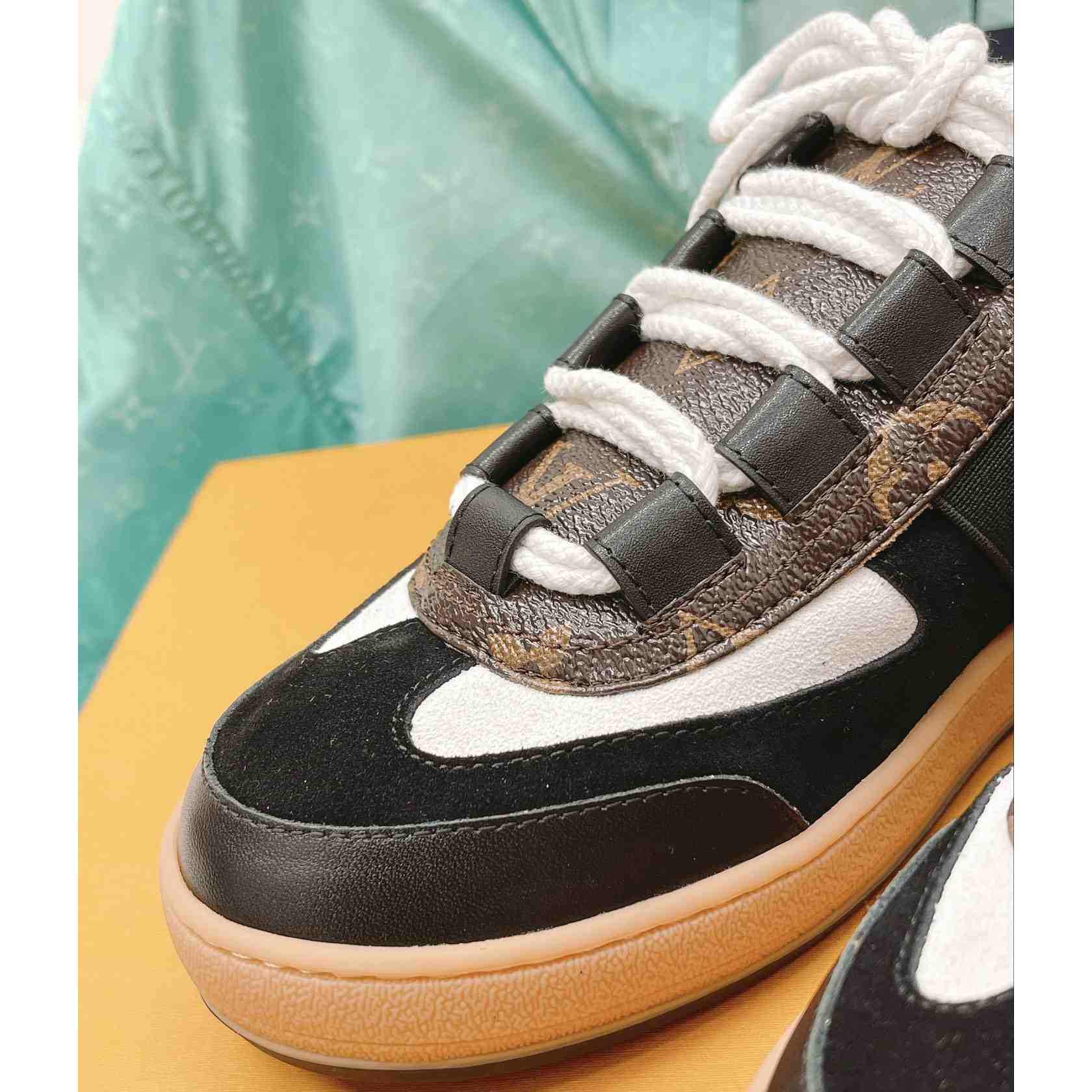Louis Vuitton Lous Open Back Sneaker    1AAOOH - PerfectKickZ