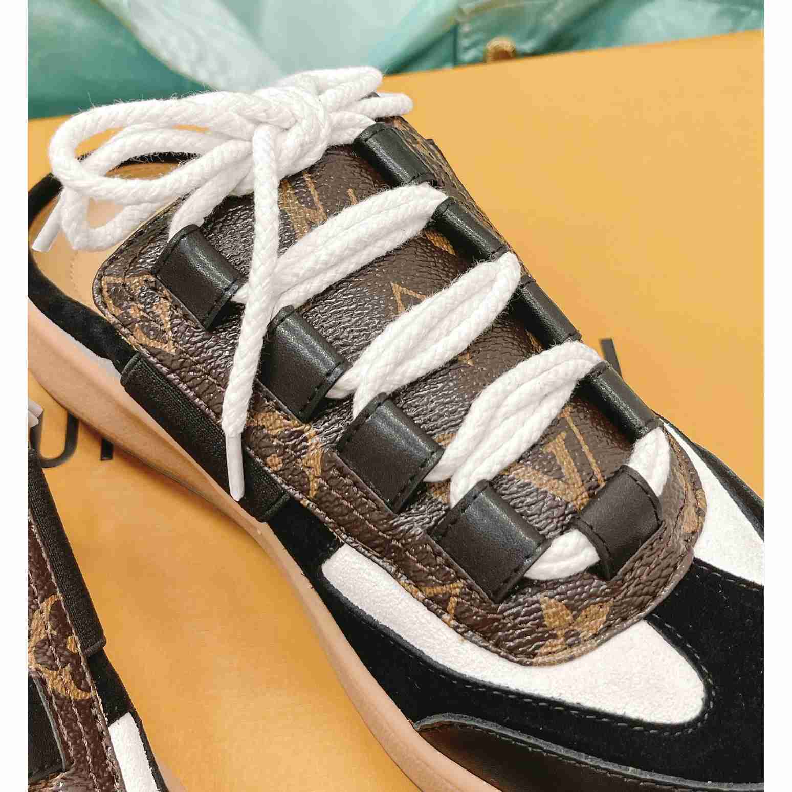 Louis Vuitton Lous Open Back Sneaker    1AAOOH - PerfectKickZ