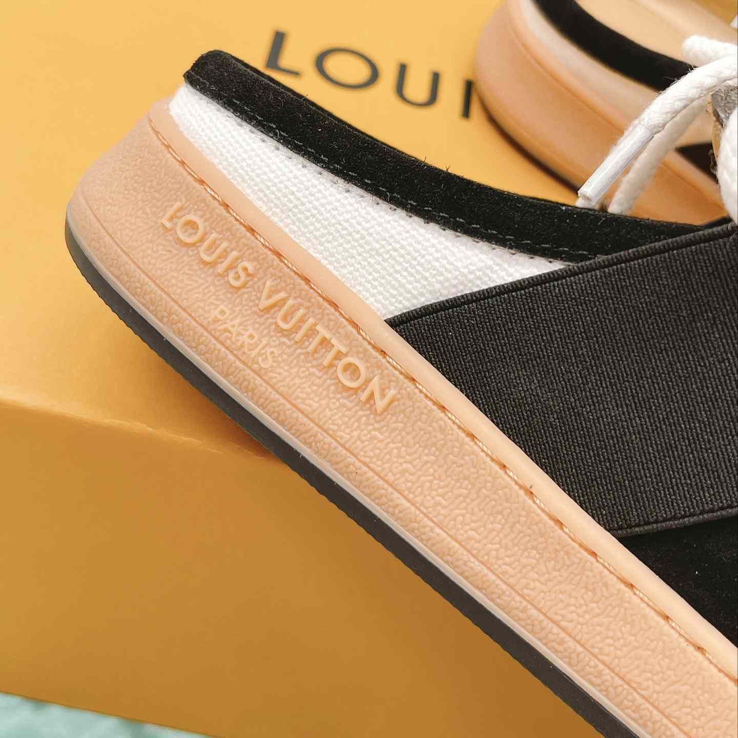 Louis Vuitton Lous Open Back Sneaker    1AAOOH - PerfectKickZ