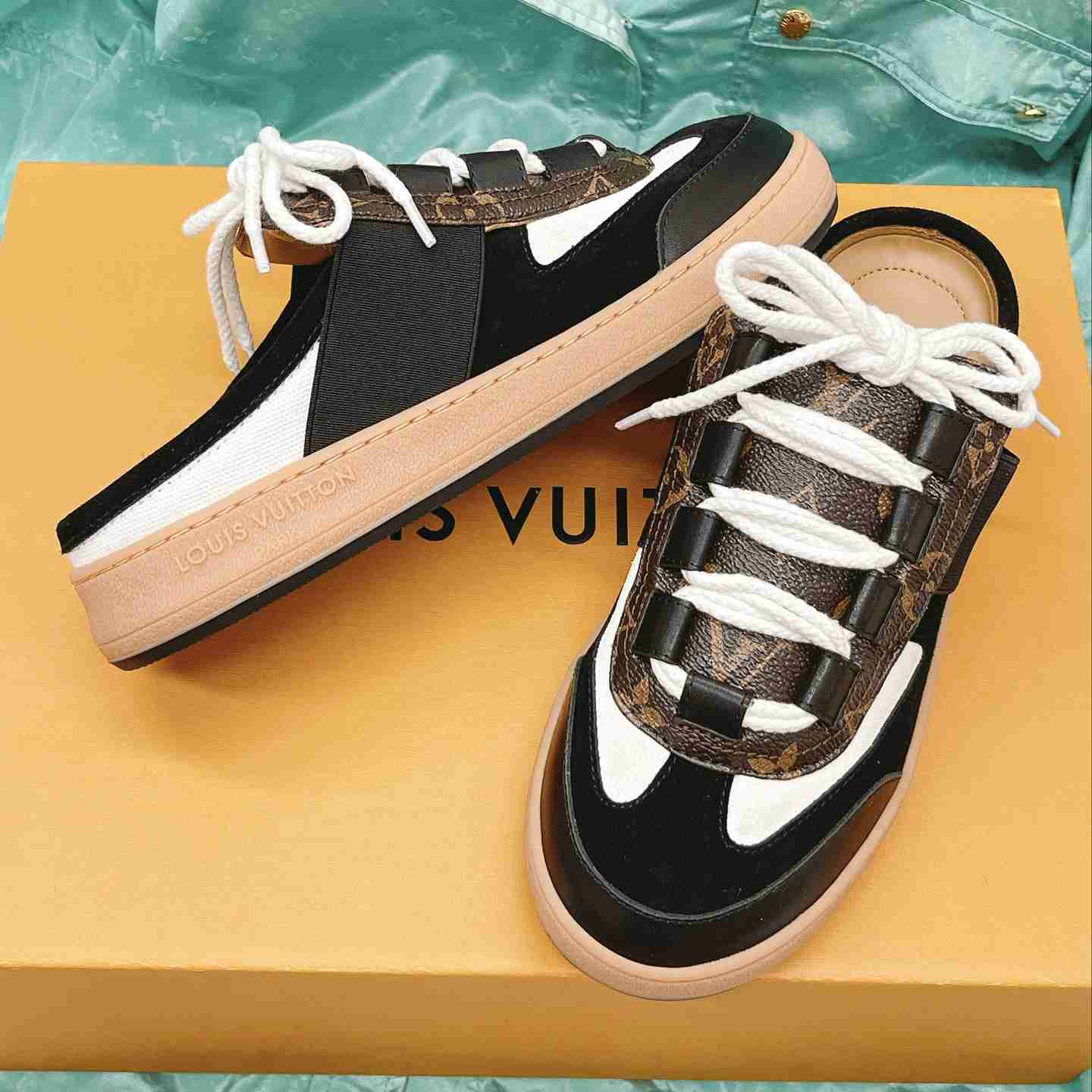 Louis Vuitton Lous Open Back Sneaker    1AAOOH - PerfectKickZ