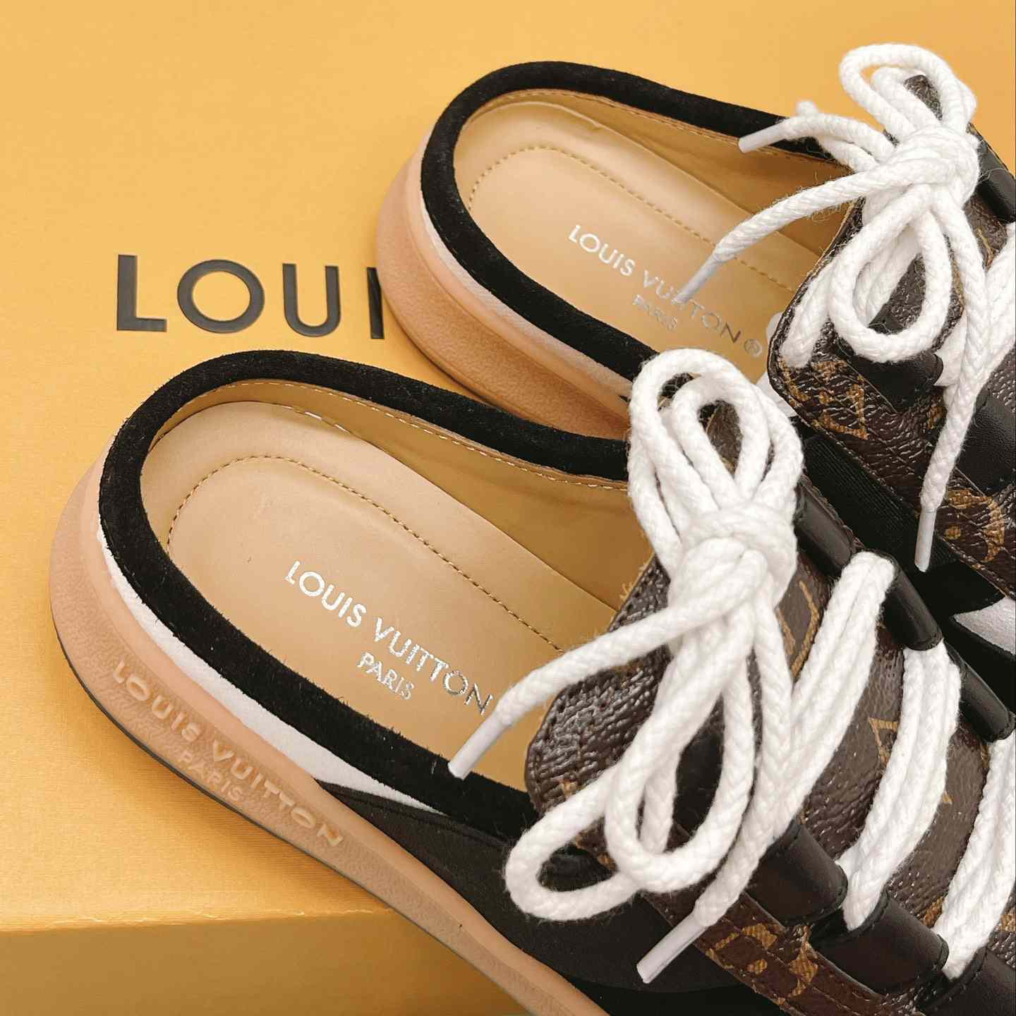 Louis Vuitton Lous Open Back Sneaker    1AAOOH - PerfectKickZ
