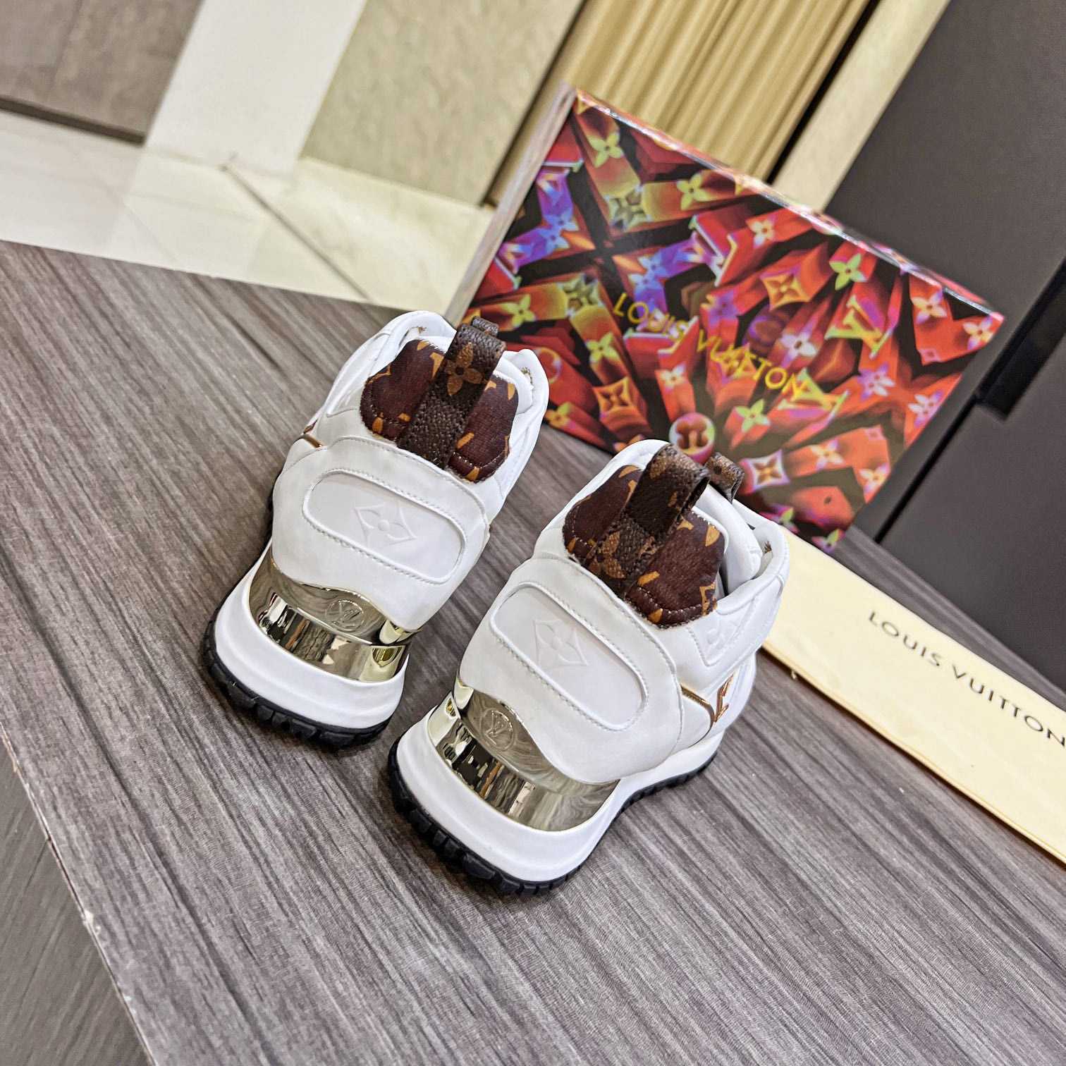 Louis Vuitton Run away Sneaker      1AAP40 - PerfectKickZ
