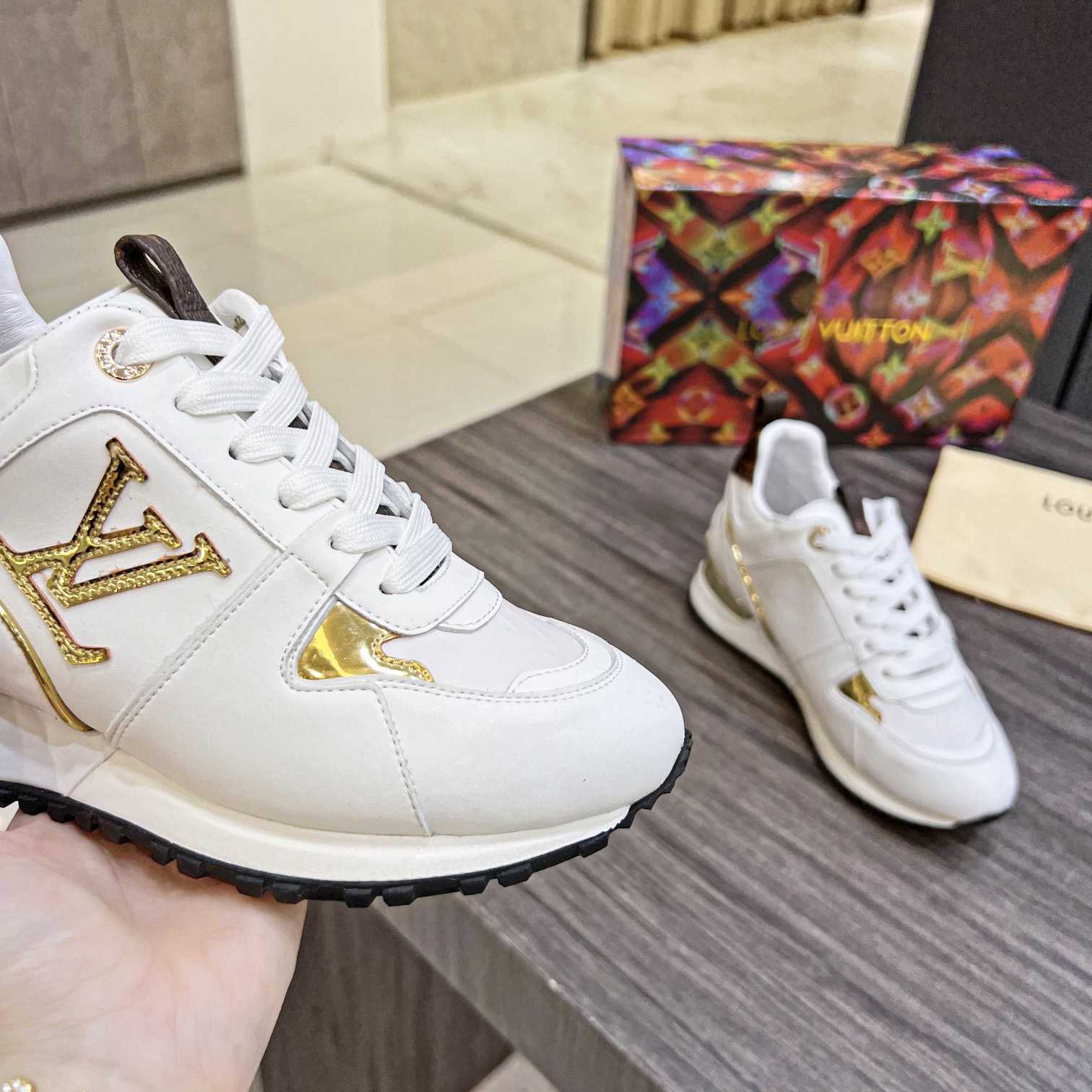 Louis Vuitton Run away Sneaker      1AAP40 - PerfectKickZ