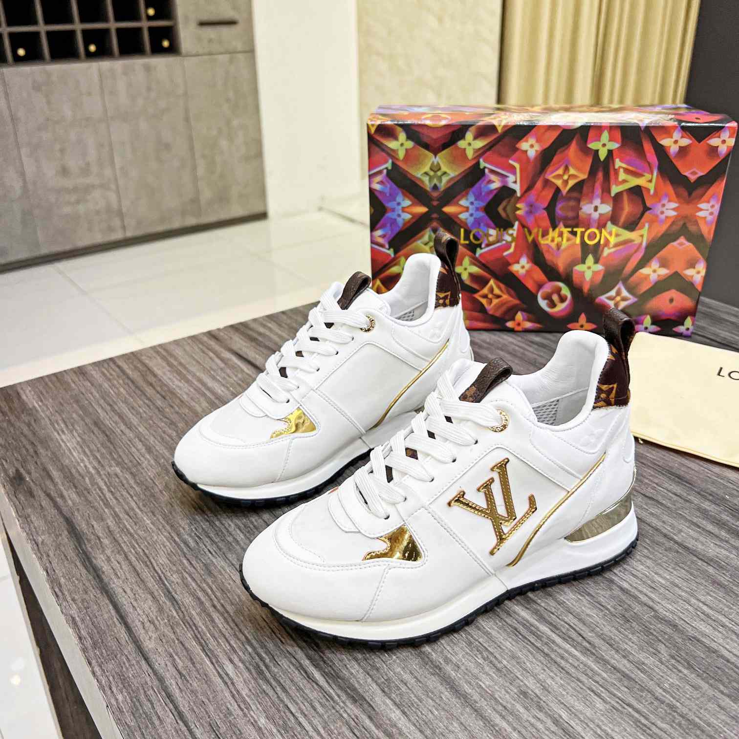 Louis Vuitton Run away Sneaker      1AAP40 - PerfectKickZ