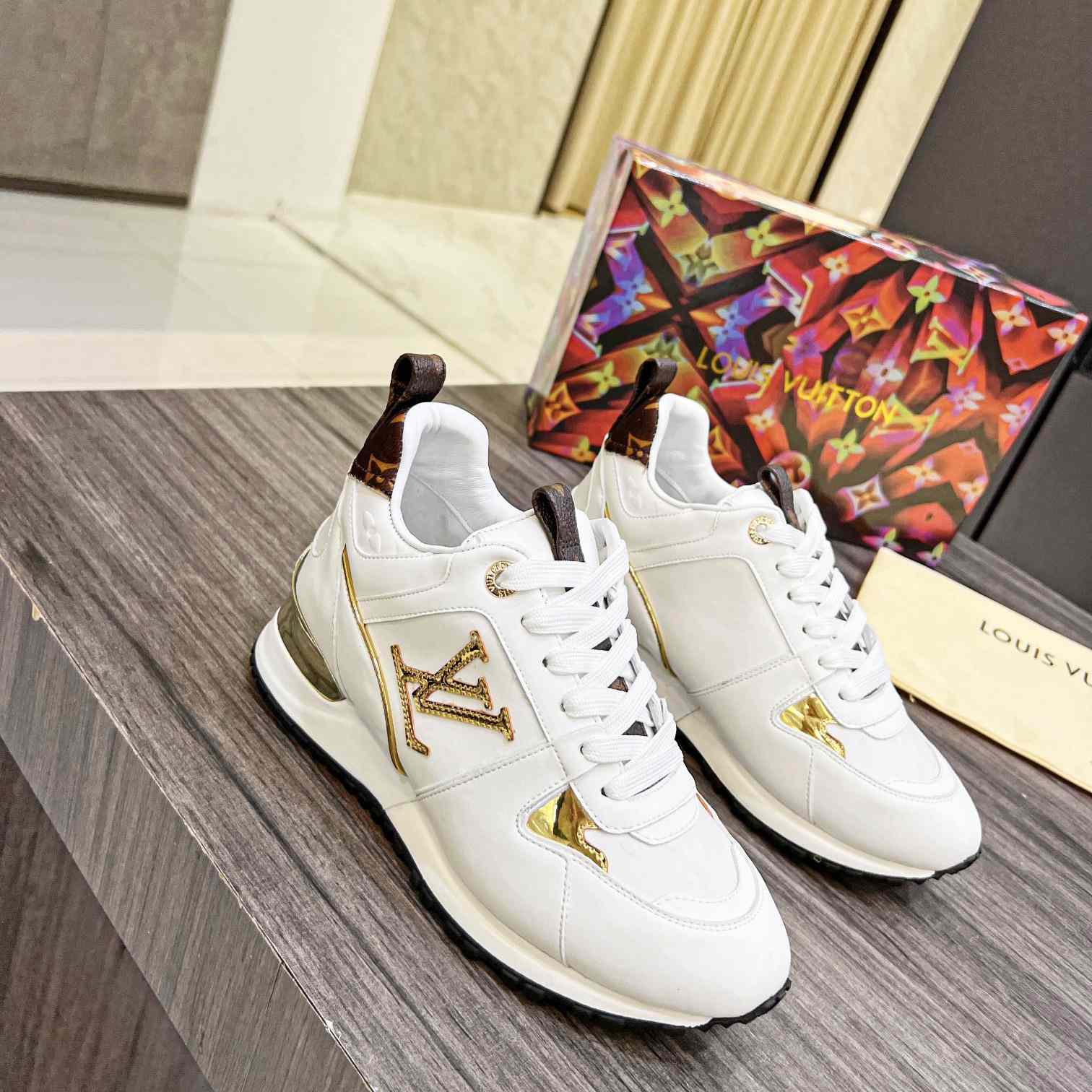 Louis Vuitton Run away Sneaker      1AAP40 - PerfectKickZ